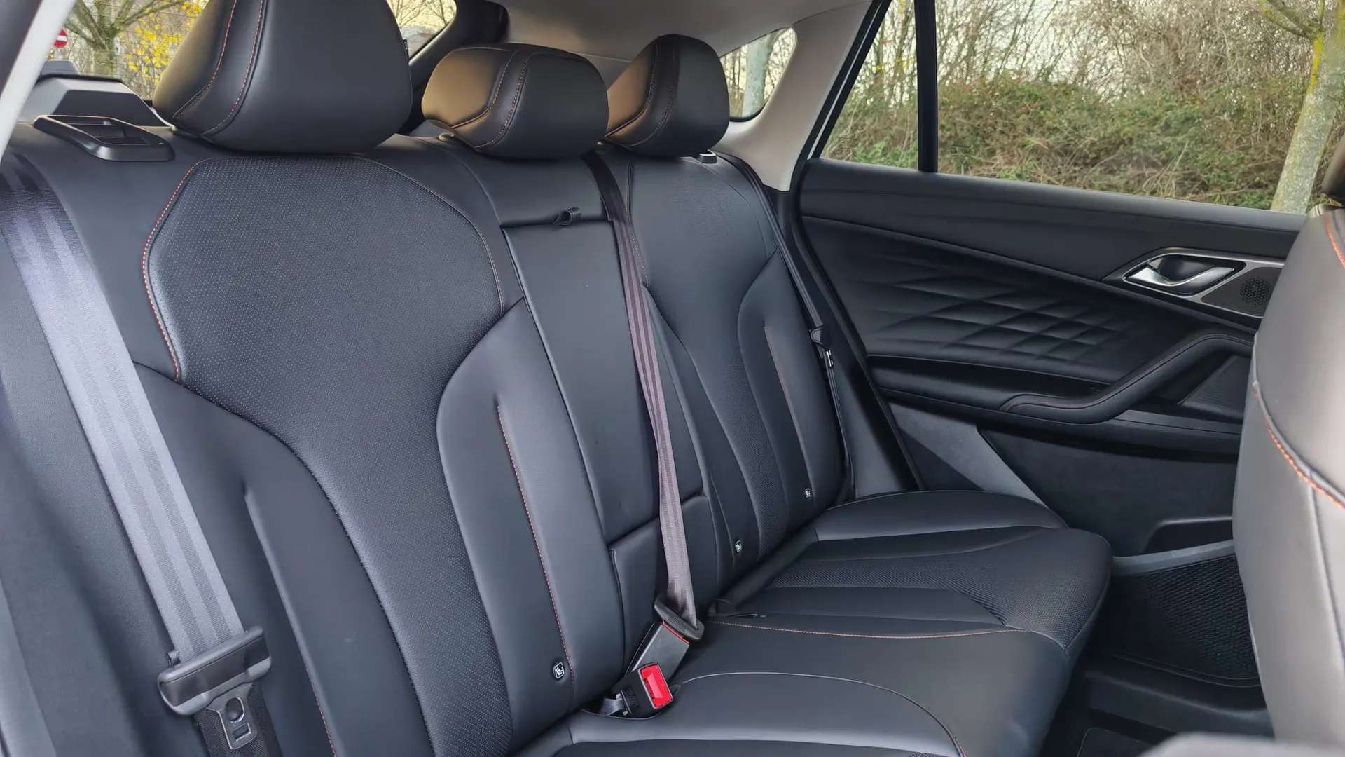 A 2025 MG MOTOR UK HS 1.5 T-GDI PHEV Trophy 5dr Auto A 2025 MG MOTOR UK HS 1.5 T-GDI PHEV Trophy 5dr Auto