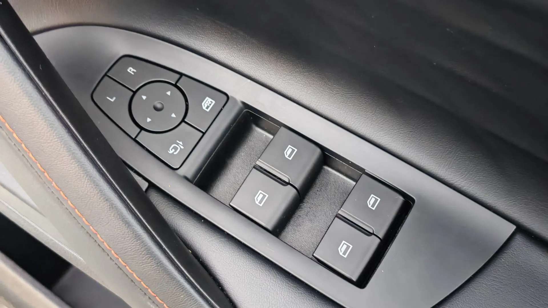 2025 MG MOTOR UK HS 2025 MG MOTOR UK HS