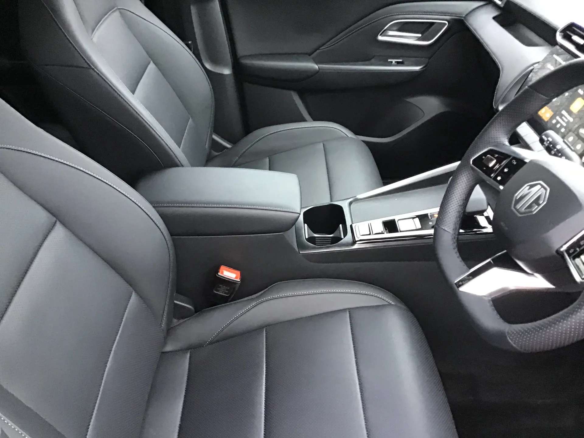 2025 MG MOTOR UK ZS 2025 MG MOTOR UK ZS