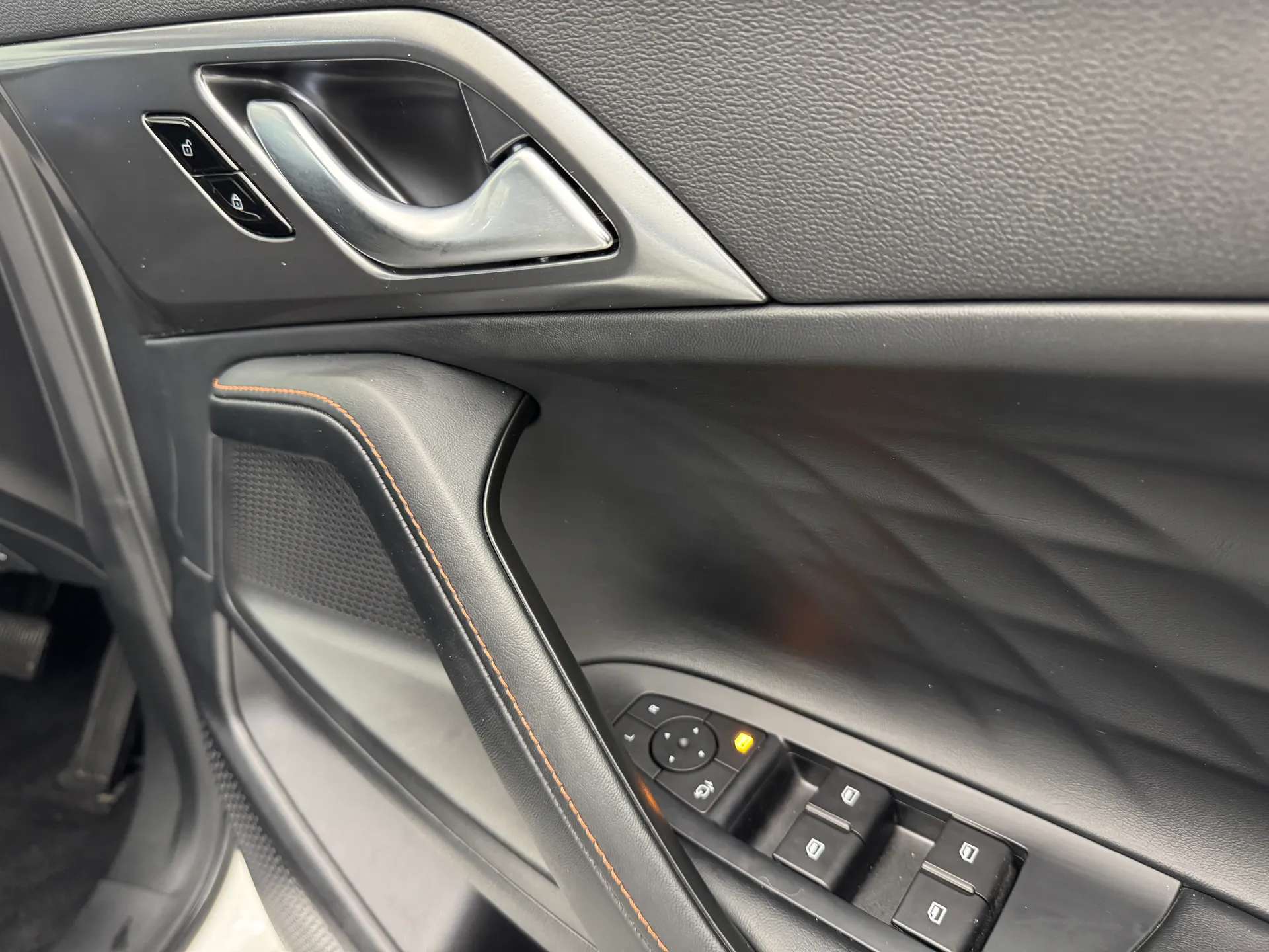 2025 MG MOTOR UK HS 2025 MG MOTOR UK HS