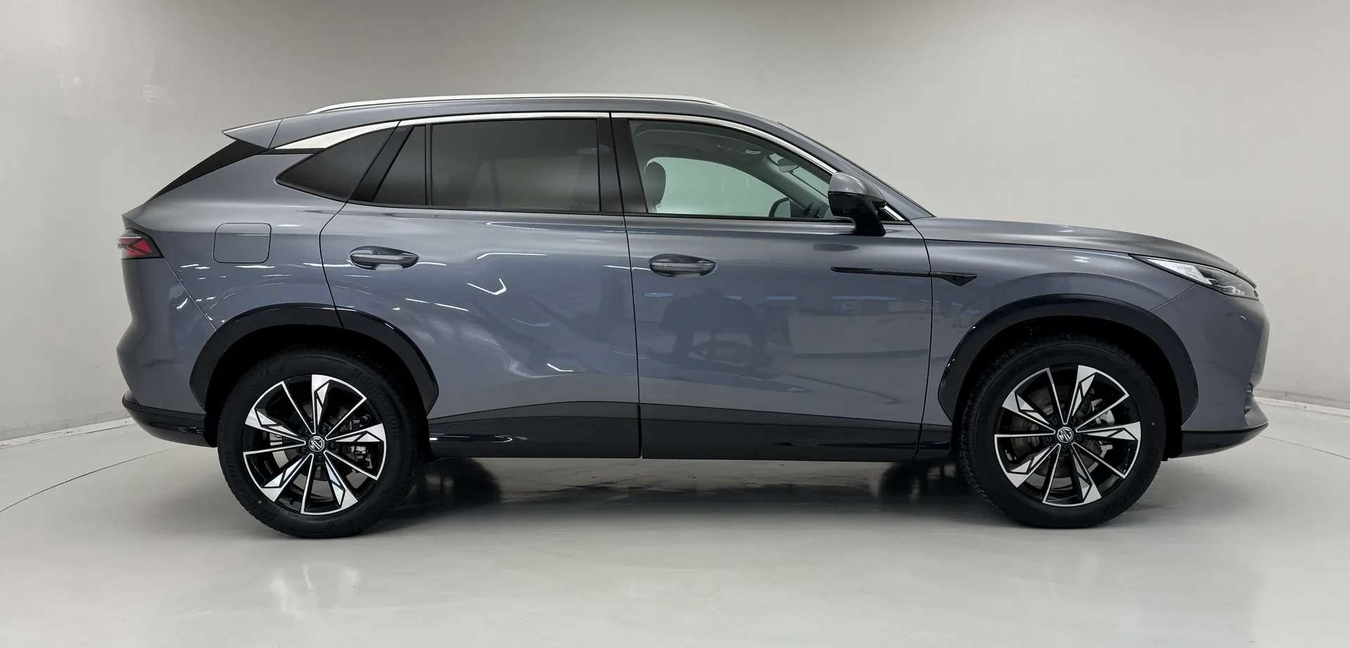 2025 MG MOTOR UK HS 2025 MG MOTOR UK HS