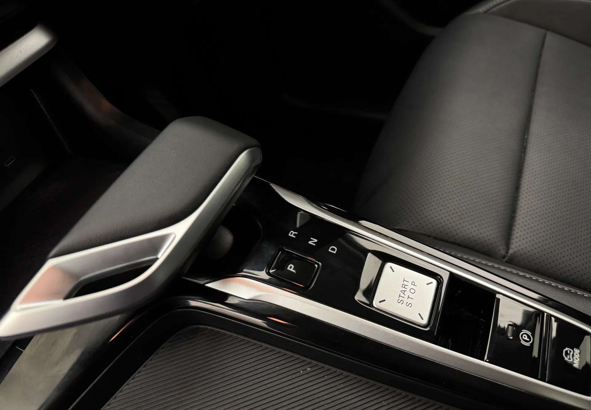 2025 MG MOTOR UK ZS 2025 MG MOTOR UK ZS