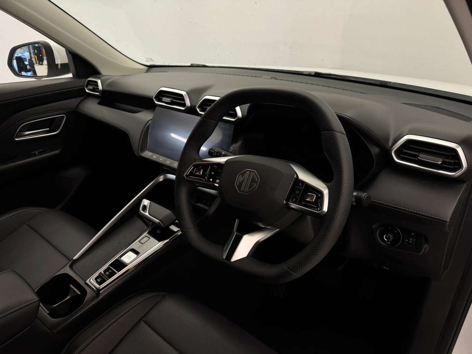 2025 MG MOTOR UK ZS 2025 MG MOTOR UK ZS