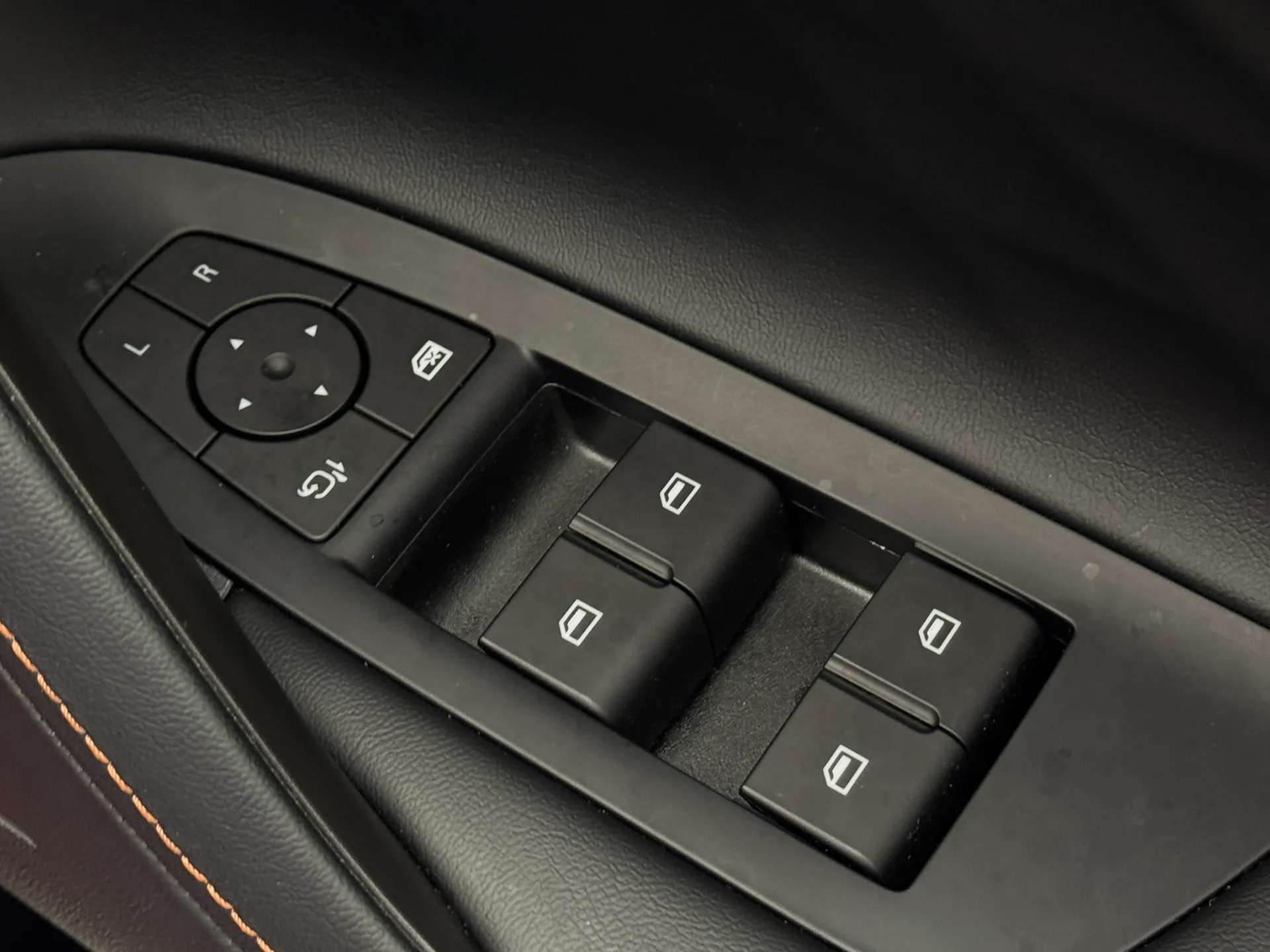 2025 MG MOTOR UK HS 2025 MG MOTOR UK HS