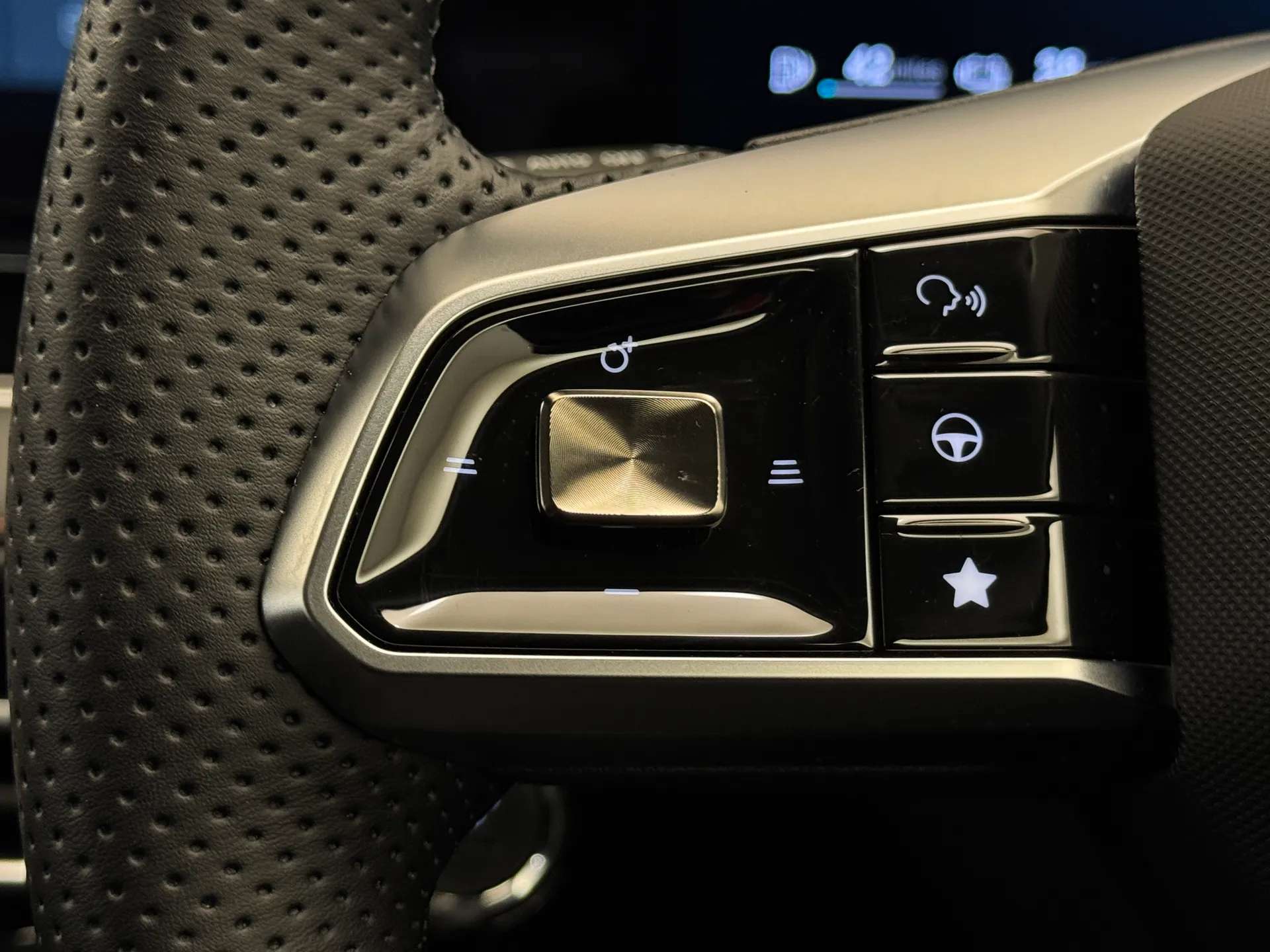 2025 MG MOTOR UK HS 2025 MG MOTOR UK HS