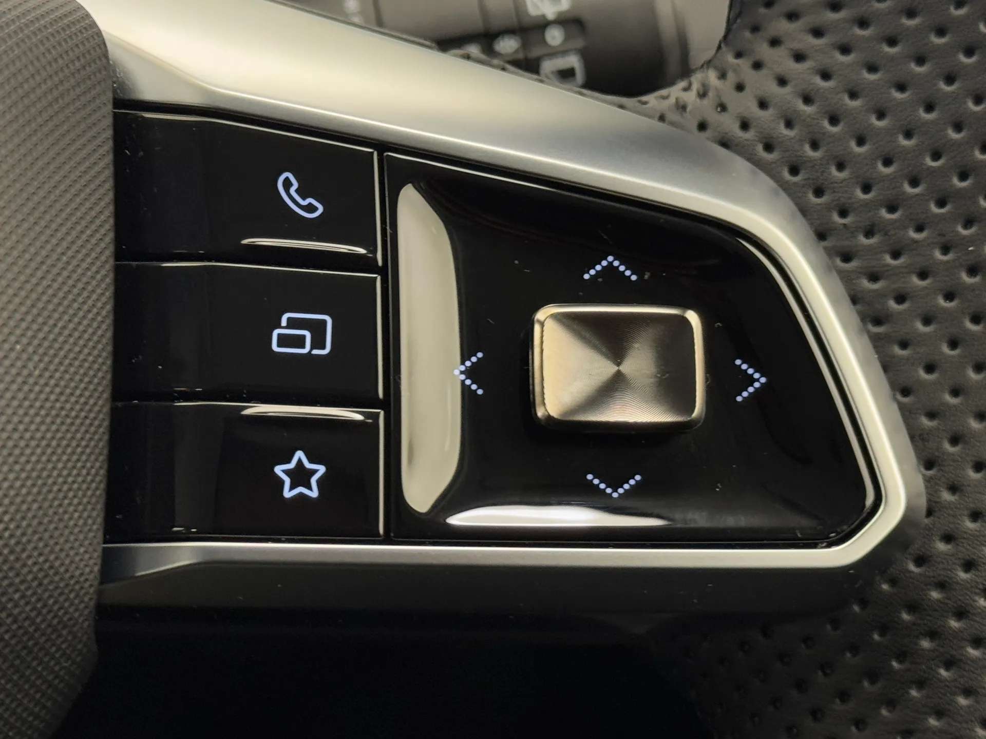 2025 MG MOTOR UK ZS 2025 MG MOTOR UK ZS