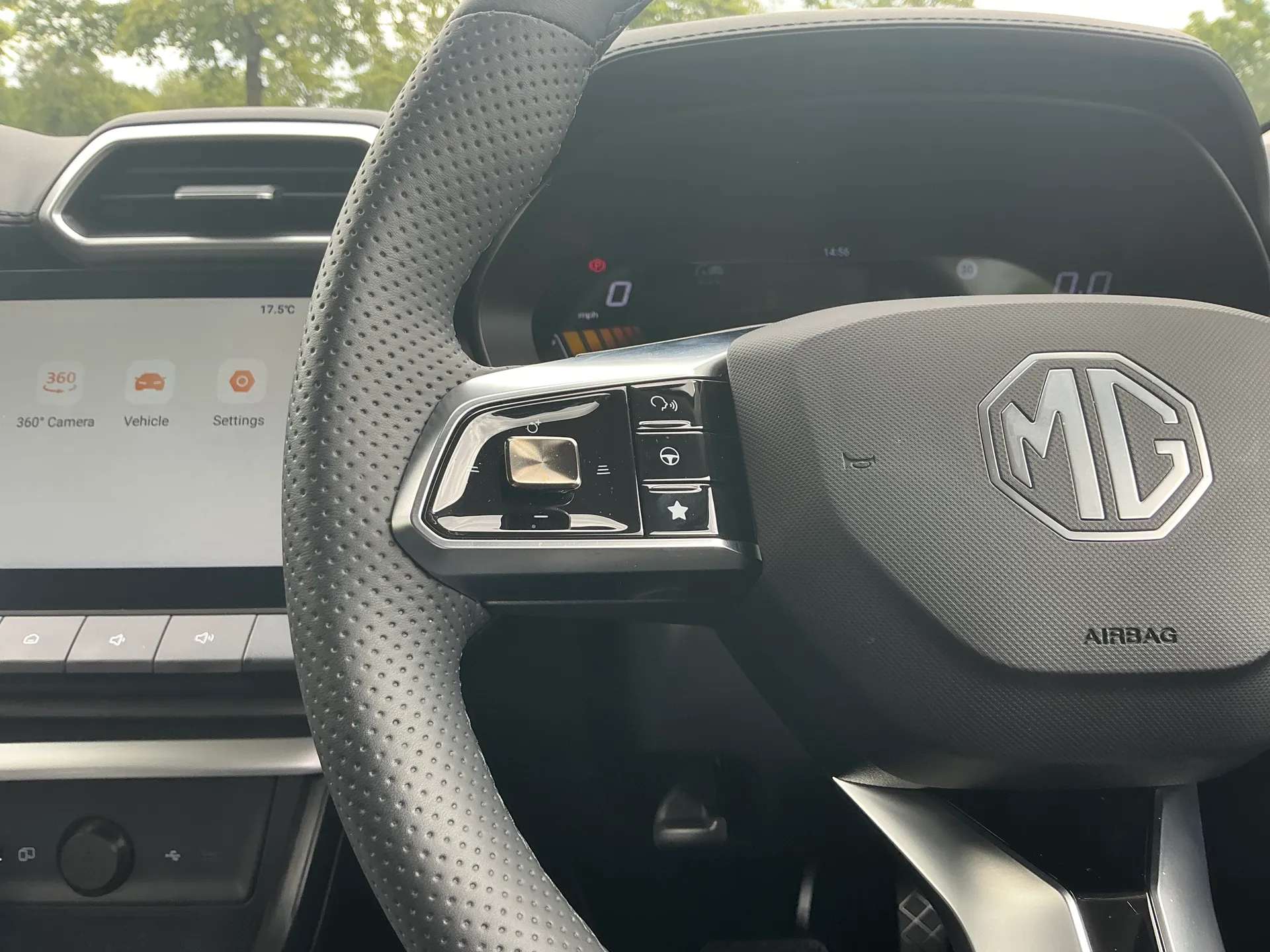 2026 MG ZS 2026 MG ZS