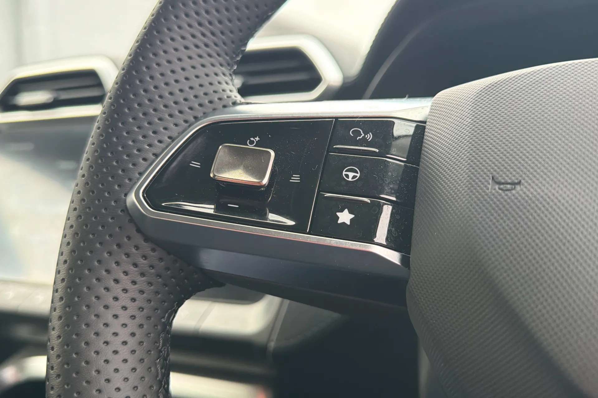 2025 MG MOTOR UK ZS 2025 MG MOTOR UK ZS