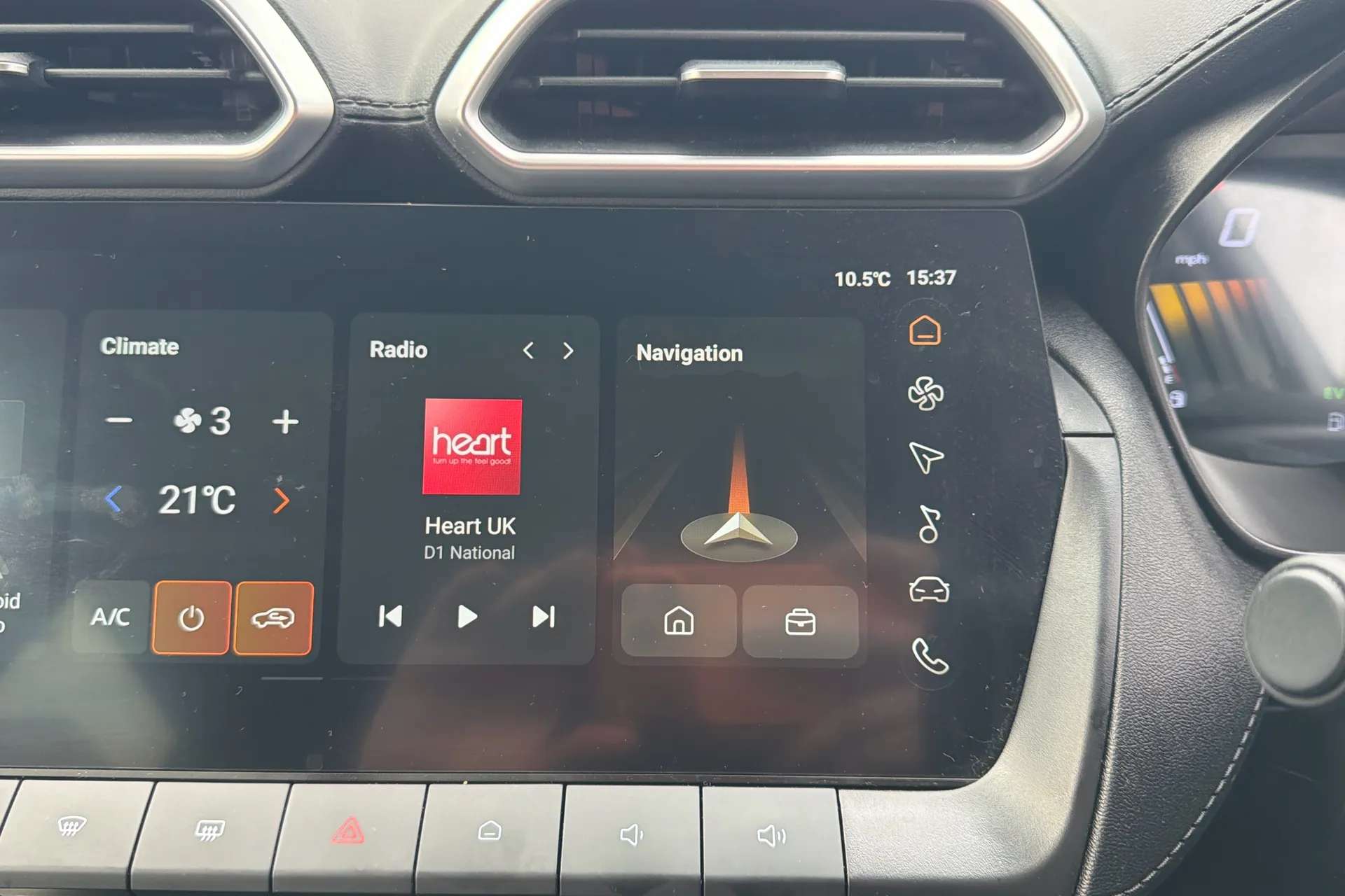 2025 MG MOTOR UK ZS 2025 MG MOTOR UK ZS