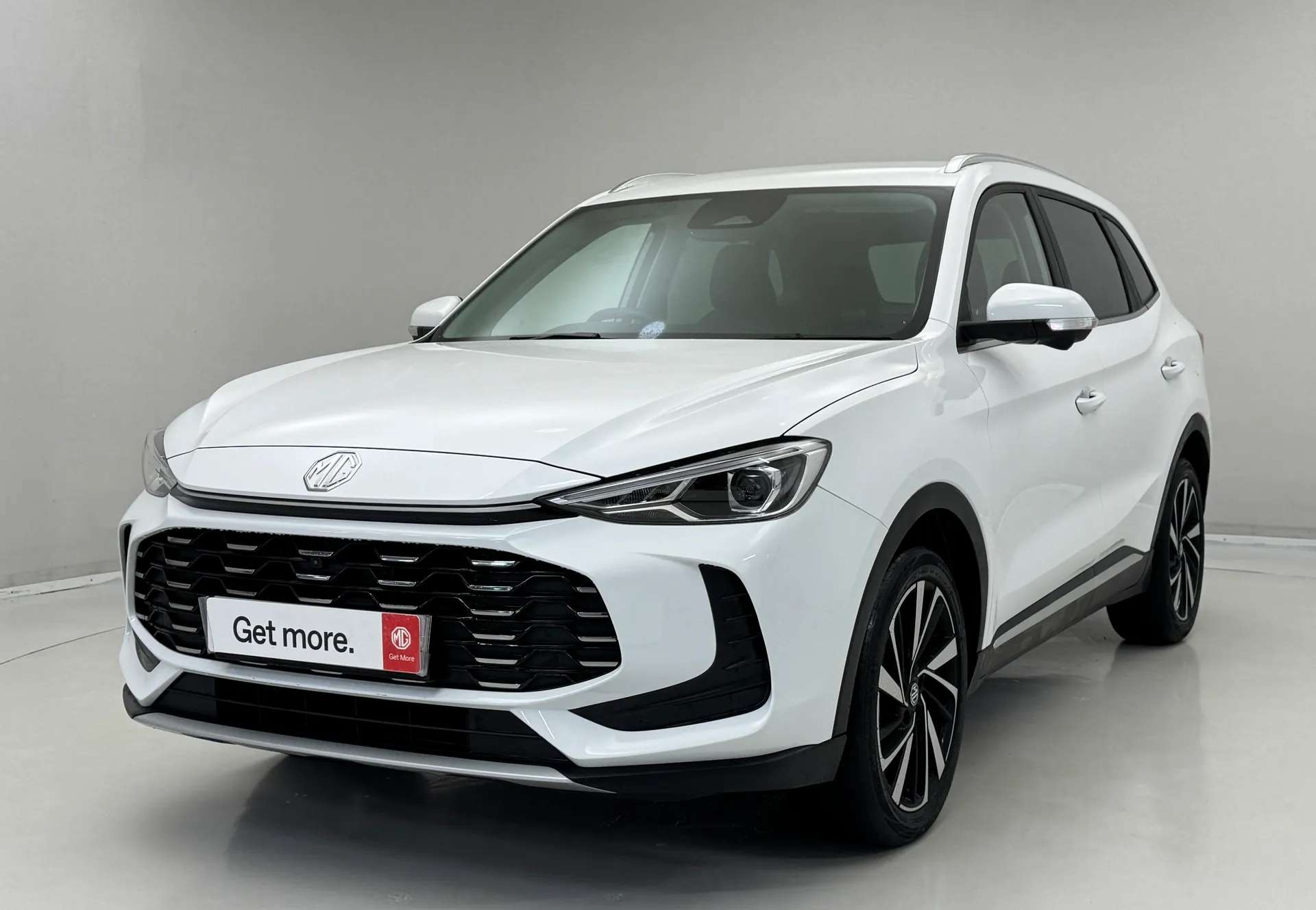 A 2024 MG MOTOR UK ZS 1.5 Hybrid+ Trophy 5dr Auto ð¥ 8.9% APR & £750 OFF ð¥ A 2024 MG MOTOR UK ZS 1.5 Hybrid+ Trophy 5dr Auto ð¥ 8.9% APR & £750 OFF ð¥