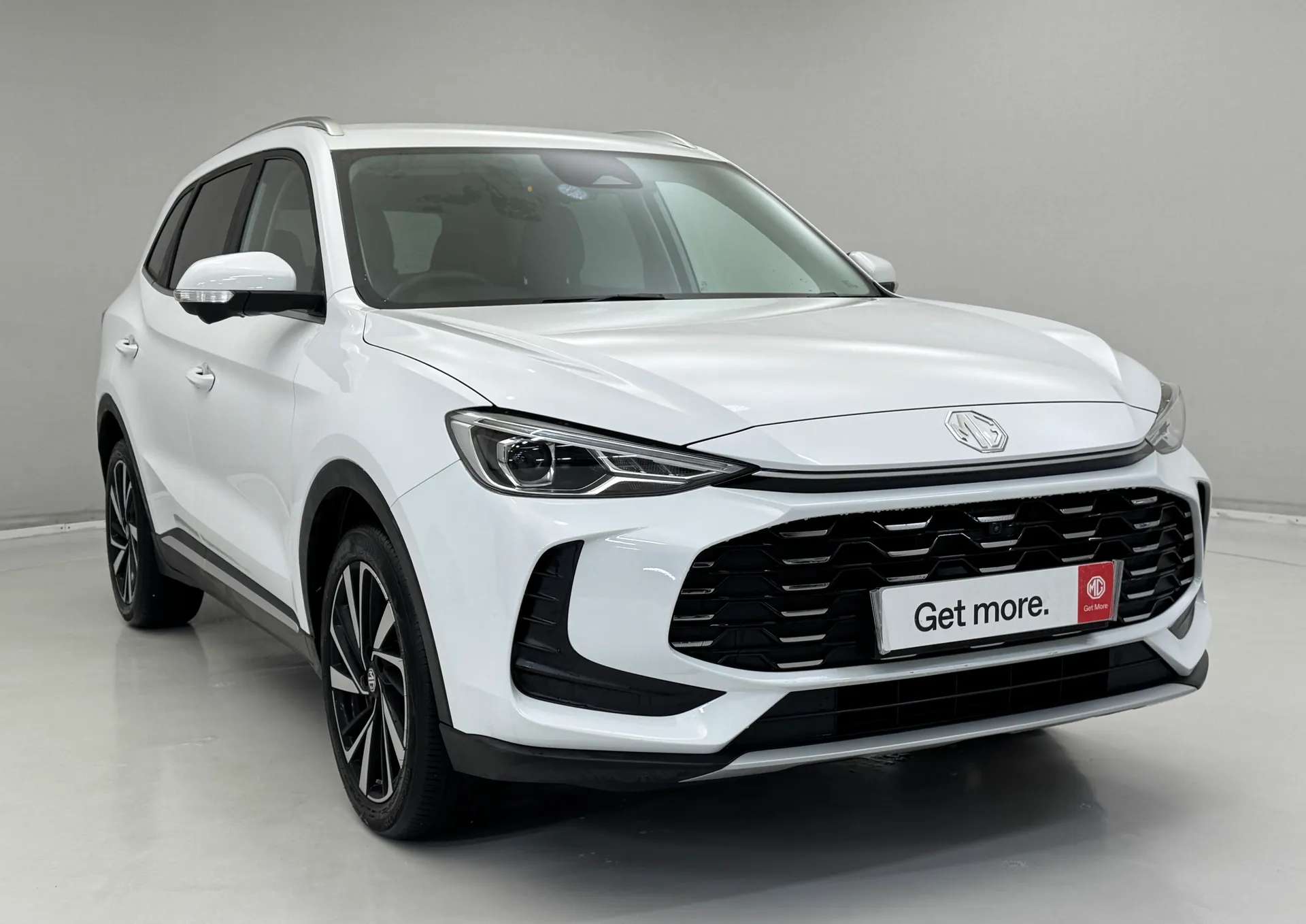 A 2024 MG MOTOR UK ZS 1.5 Hybrid+ Trophy 5dr Auto ð¥ 8.9% APR & £750 OFF ð¥ A 2024 MG MOTOR UK ZS 1.5 Hybrid+ Trophy 5dr Auto ð¥ 8.9% APR & £750 OFF ð¥