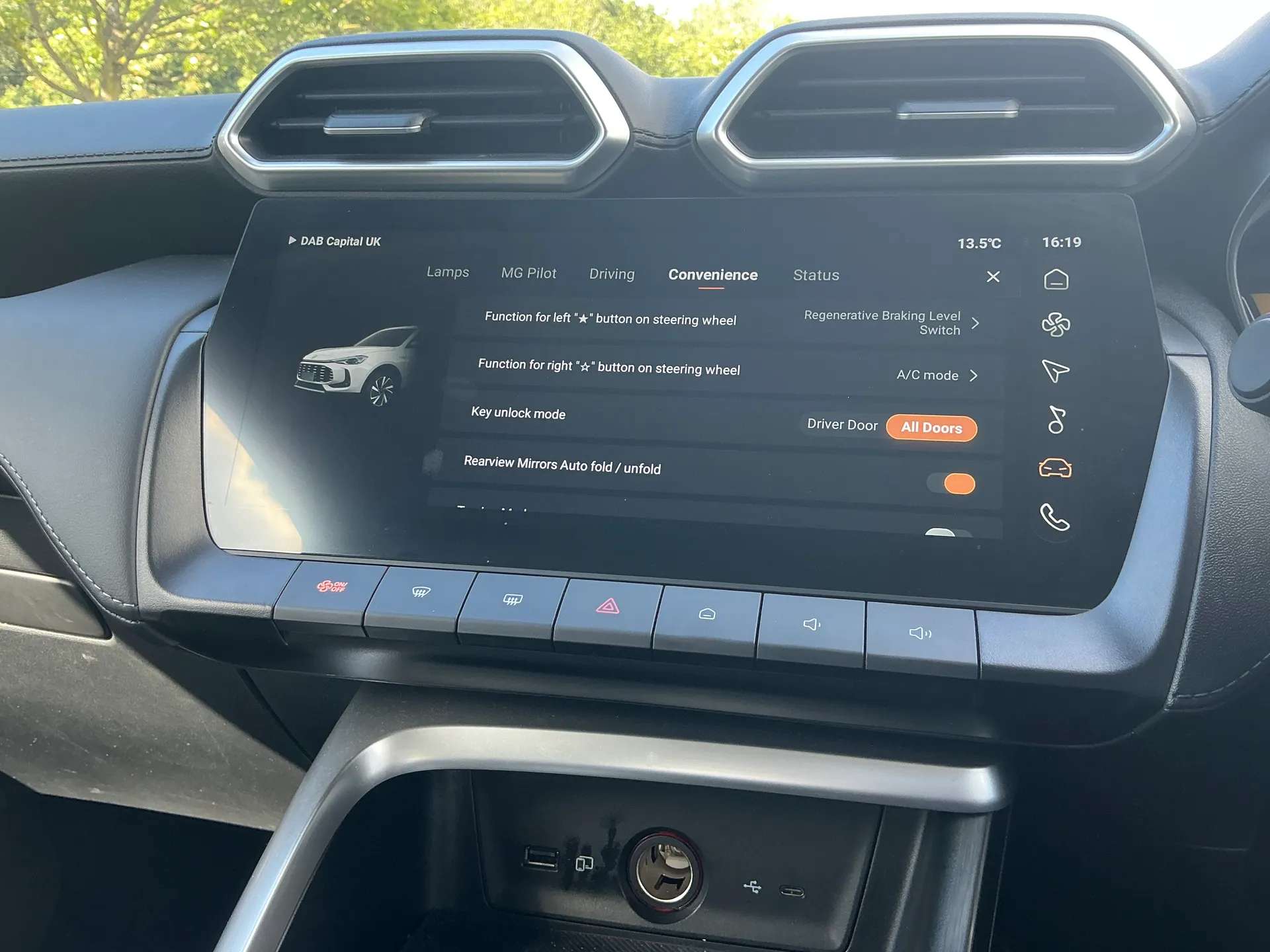 2025 MG ZS 2025 MG ZS