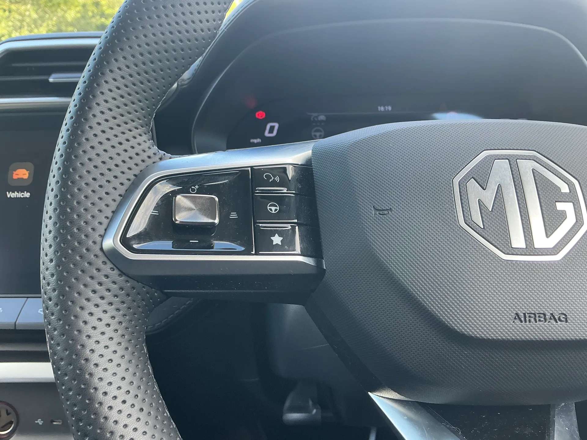 2025 MG ZS 2025 MG ZS