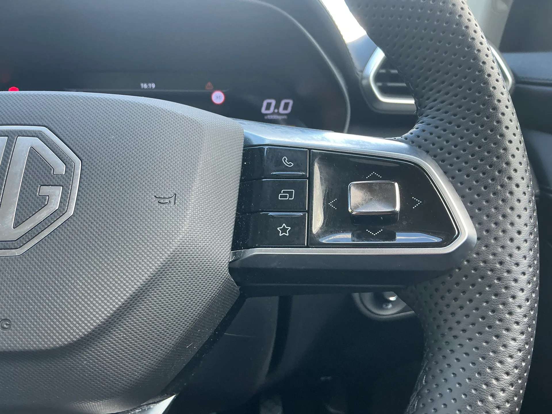 2025 MG ZS 2025 MG ZS