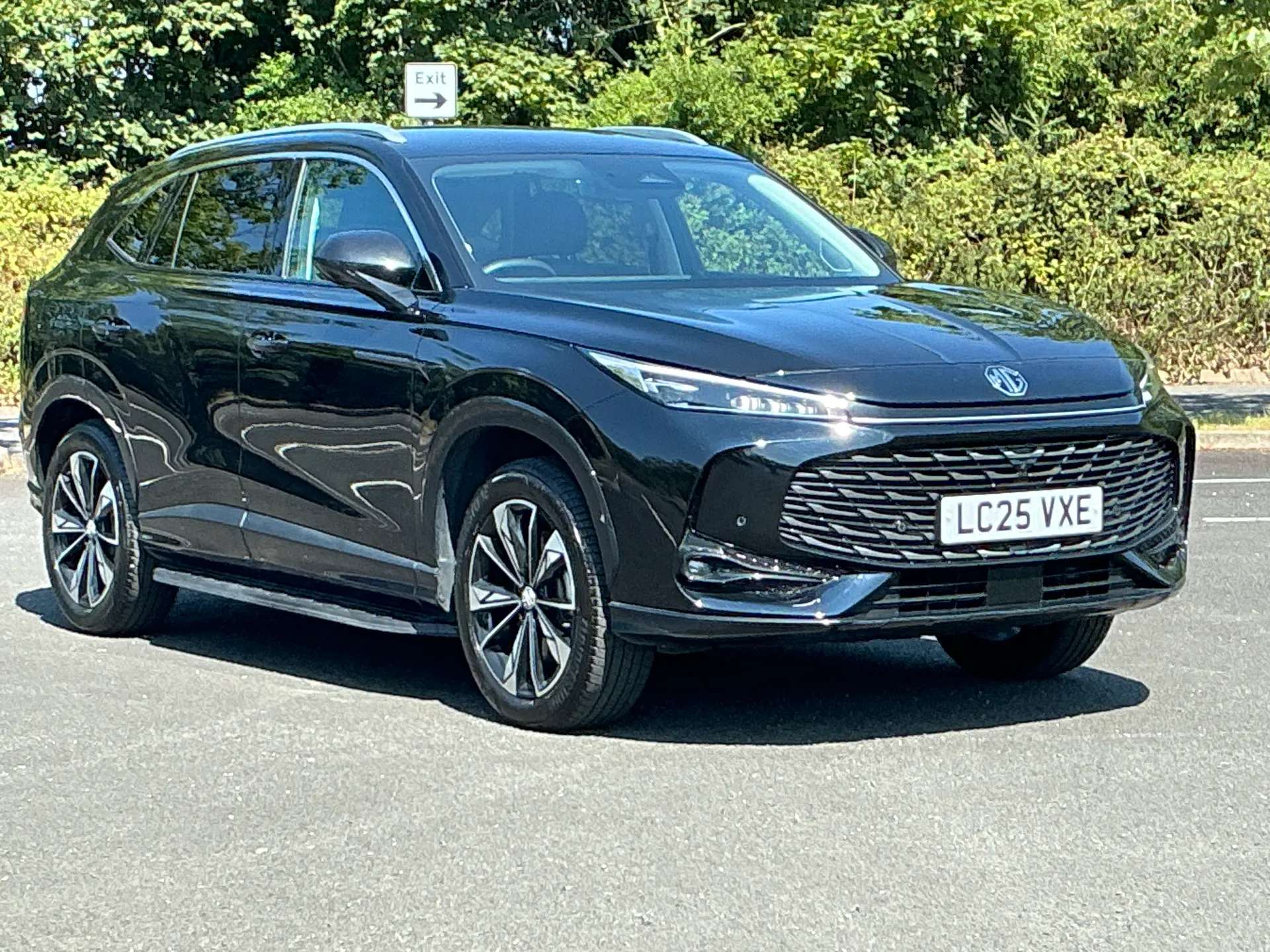 A 2025 MG HS 1.5 T-GDI PHEV Trophy 5dr Auto A 2025 MG HS 1.5 T-GDI PHEV Trophy 5dr Auto