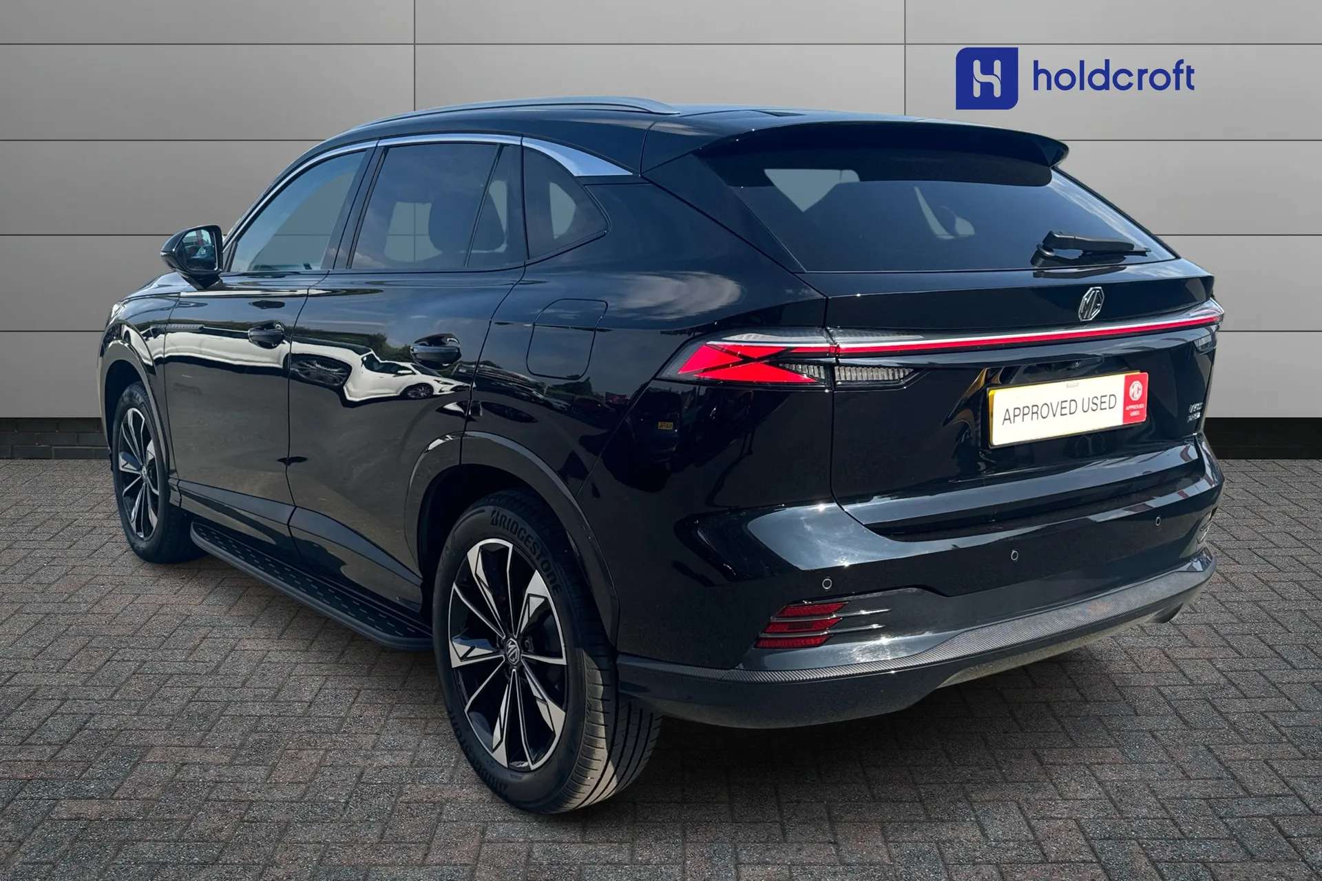 A 2025 MG HS 1.5 T-GDI PHEV Trophy 5dr Auto A 2025 MG HS 1.5 T-GDI PHEV Trophy 5dr Auto