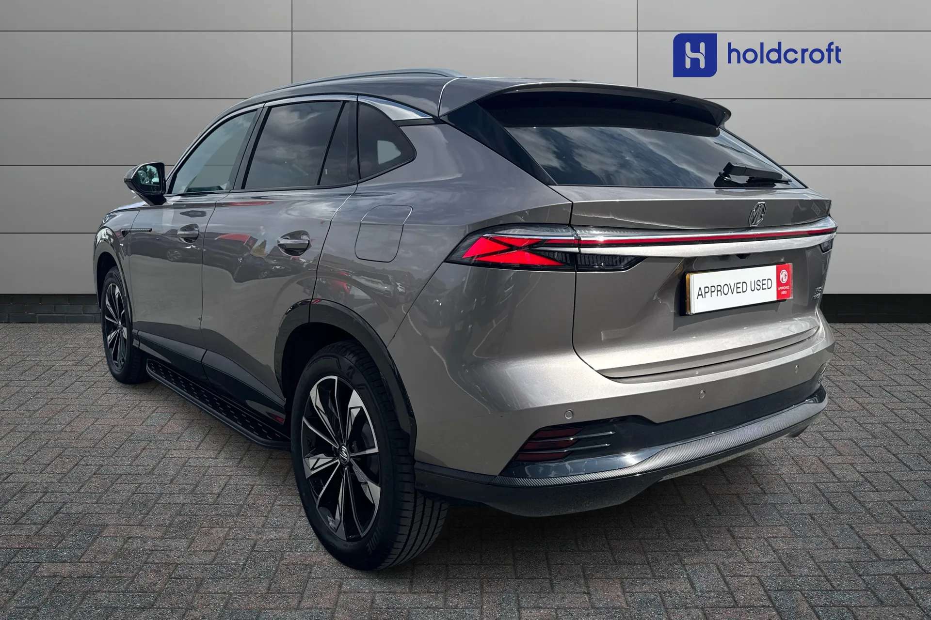 A 2025 MG HS 1.5 T-GDI PHEV Trophy 5dr Auto A 2025 MG HS 1.5 T-GDI PHEV Trophy 5dr Auto