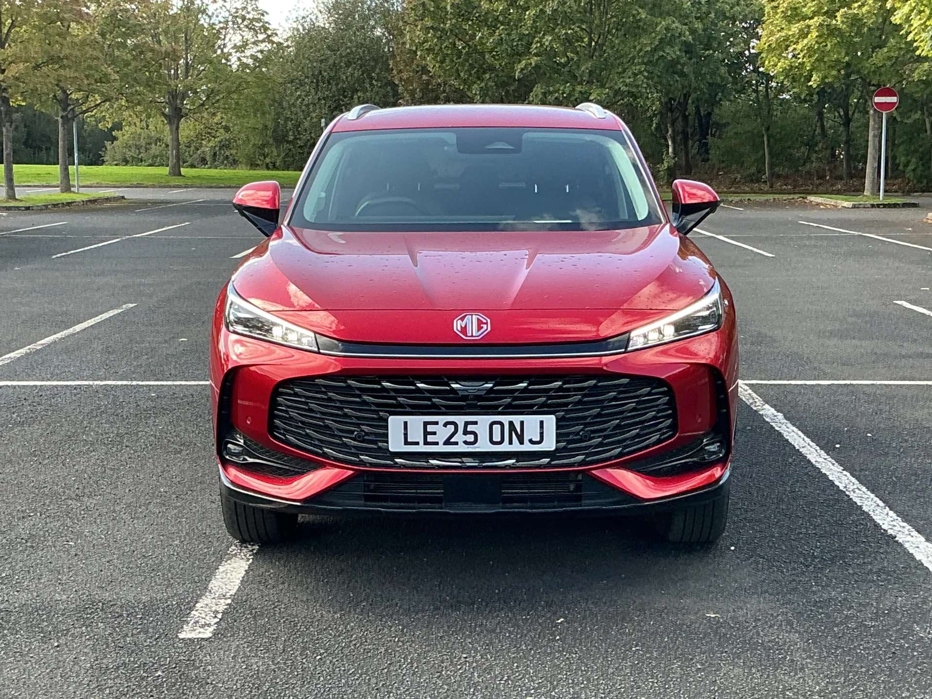 A 2025 MG HS 1.5 T-GDI PHEV Trophy 5dr Auto A 2025 MG HS 1.5 T-GDI PHEV Trophy 5dr Auto