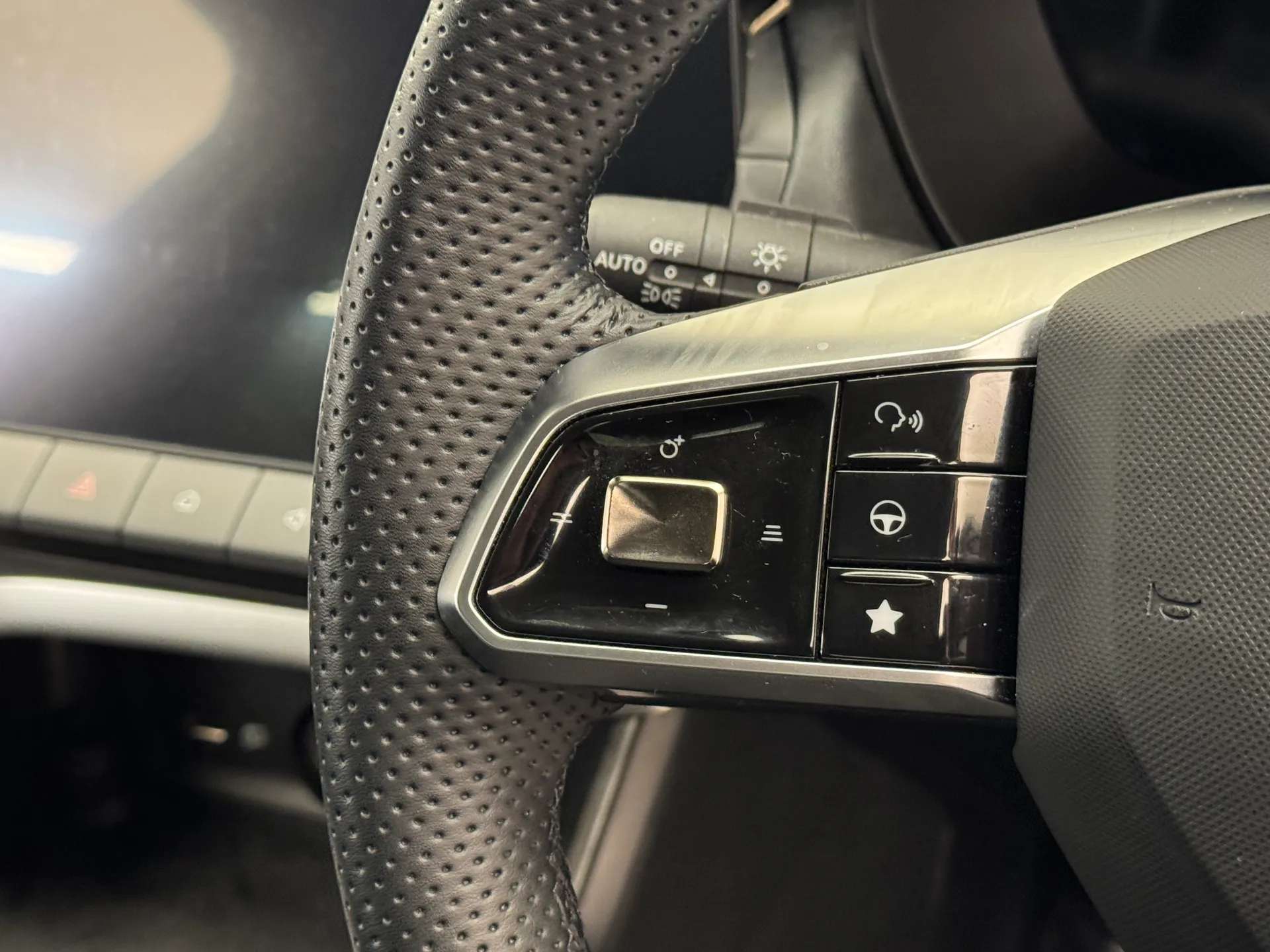 2024 MG MOTOR UK ZS 2024 MG MOTOR UK ZS