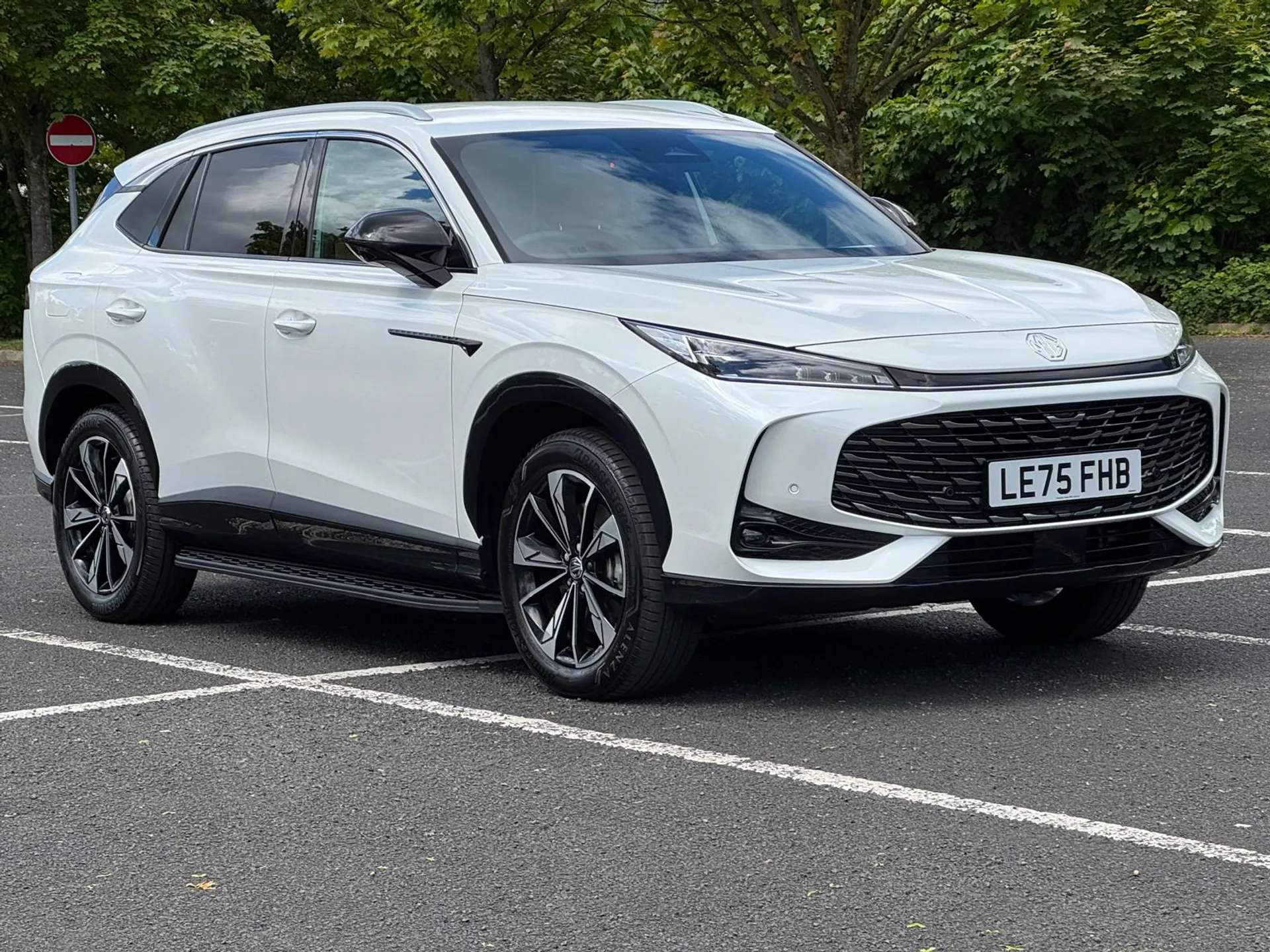 A 2025 MG HS 1.5 T-GDI PHEV Trophy 5dr Auto A 2025 MG HS 1.5 T-GDI PHEV Trophy 5dr Auto