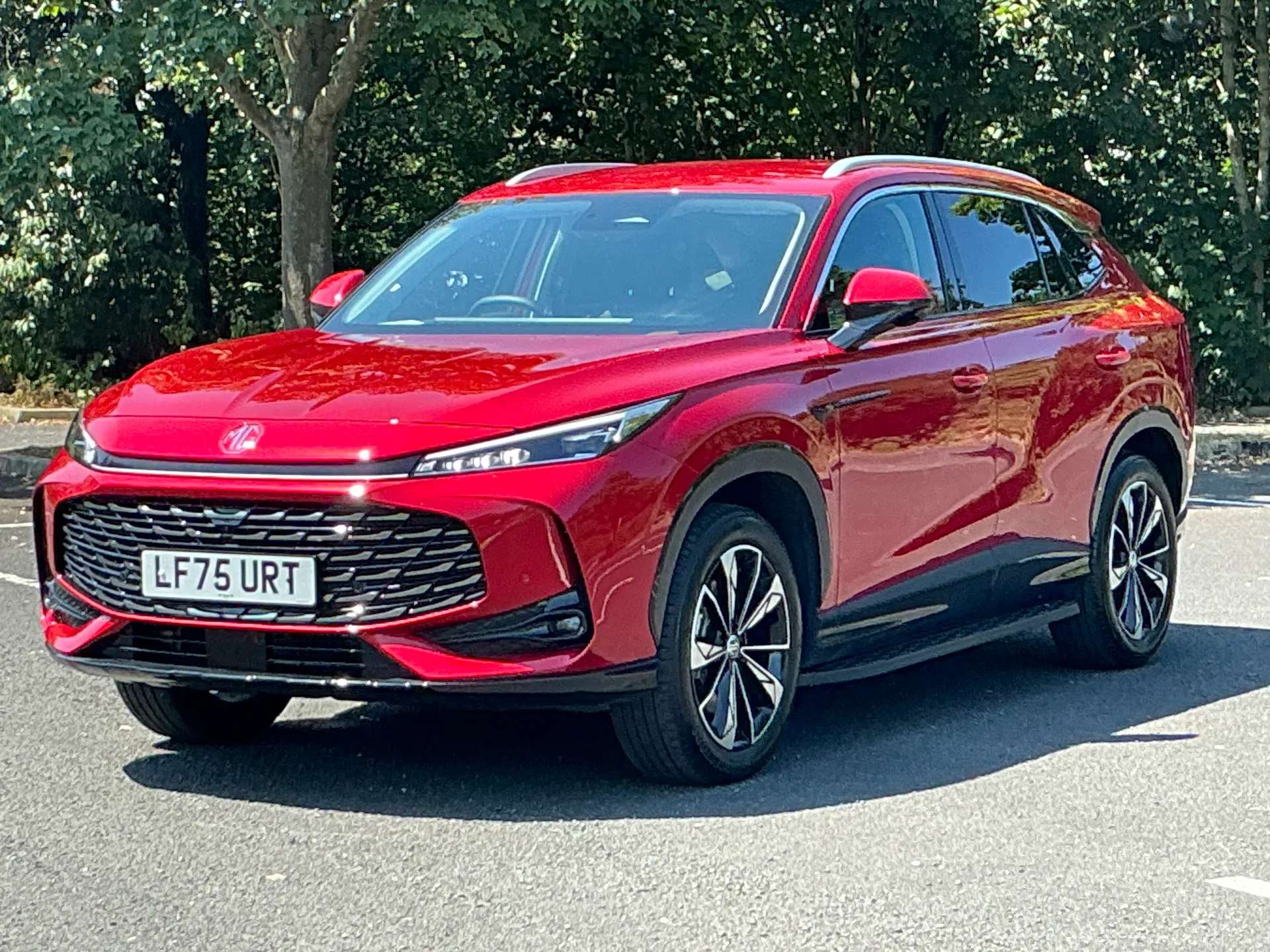 A 2025 MG HS 1.5 T-GDI PHEV Trophy 5dr Auto A 2025 MG HS 1.5 T-GDI PHEV Trophy 5dr Auto