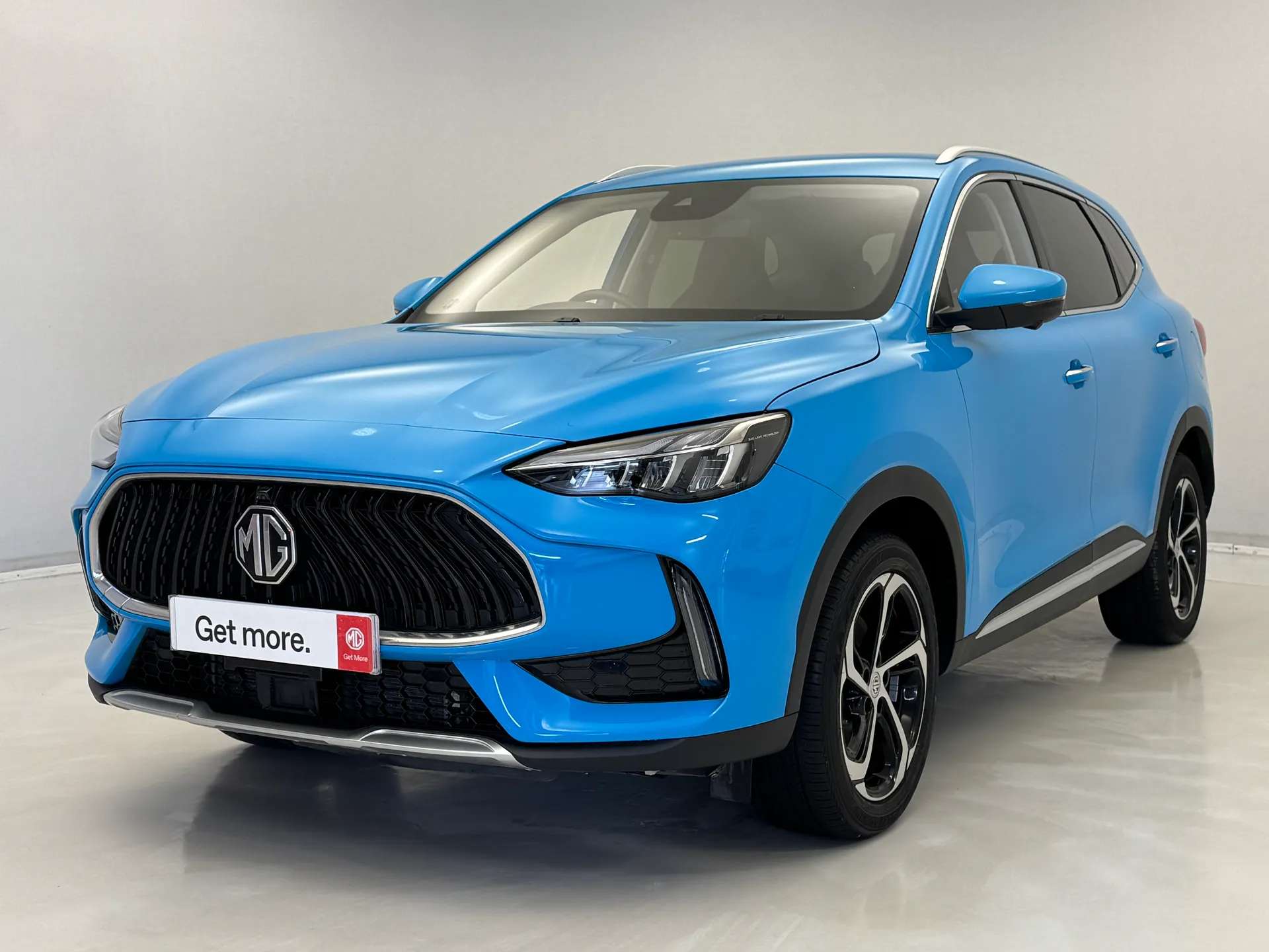A 2023 MG HS 1.5 T-GDI PHEV Trophy 5dr Auto ðµPremium Plug-In Hybrid ðµ A 2023 MG HS 1.5 T-GDI PHEV Trophy 5dr Auto ðµPremium Plug-In Hybrid ðµ