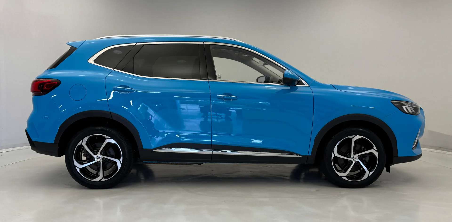 2023 MG HS 2023 MG HS