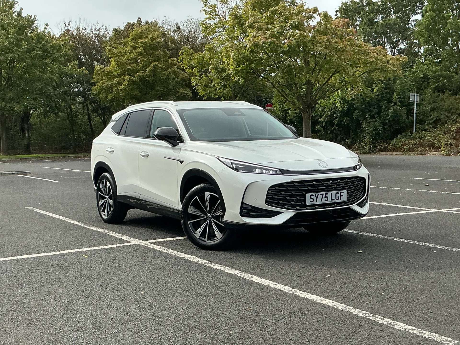 A 2025 MG HS 1.5 T-GDI Hybrid+ Trophy 5dr Auto A 2025 MG HS 1.5 T-GDI Hybrid+ Trophy 5dr Auto
