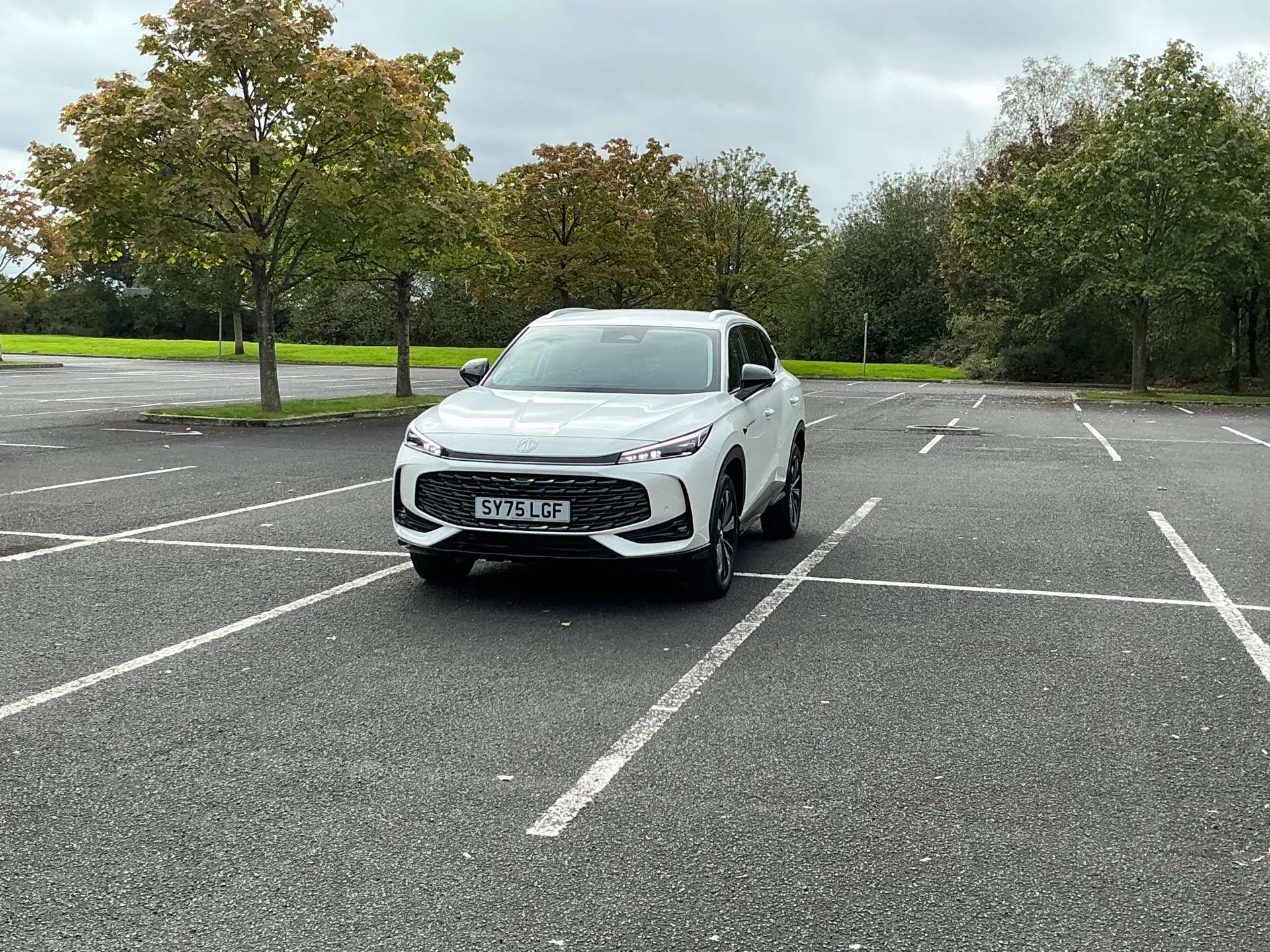 A 2025 MG HS 1.5 T-GDI Hybrid+ Trophy 5dr Auto A 2025 MG HS 1.5 T-GDI Hybrid+ Trophy 5dr Auto