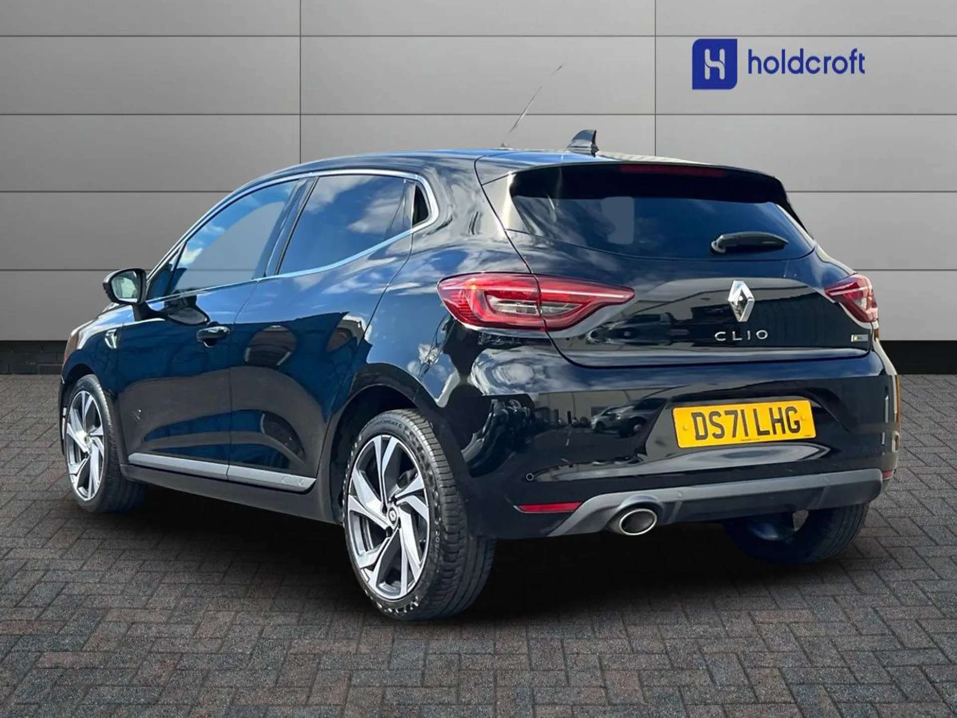 A 2022 RENAULT CLIO 1.0 TCe 90 RS Line 5dr A 2022 RENAULT CLIO 1.0 TCe 90 RS Line 5dr