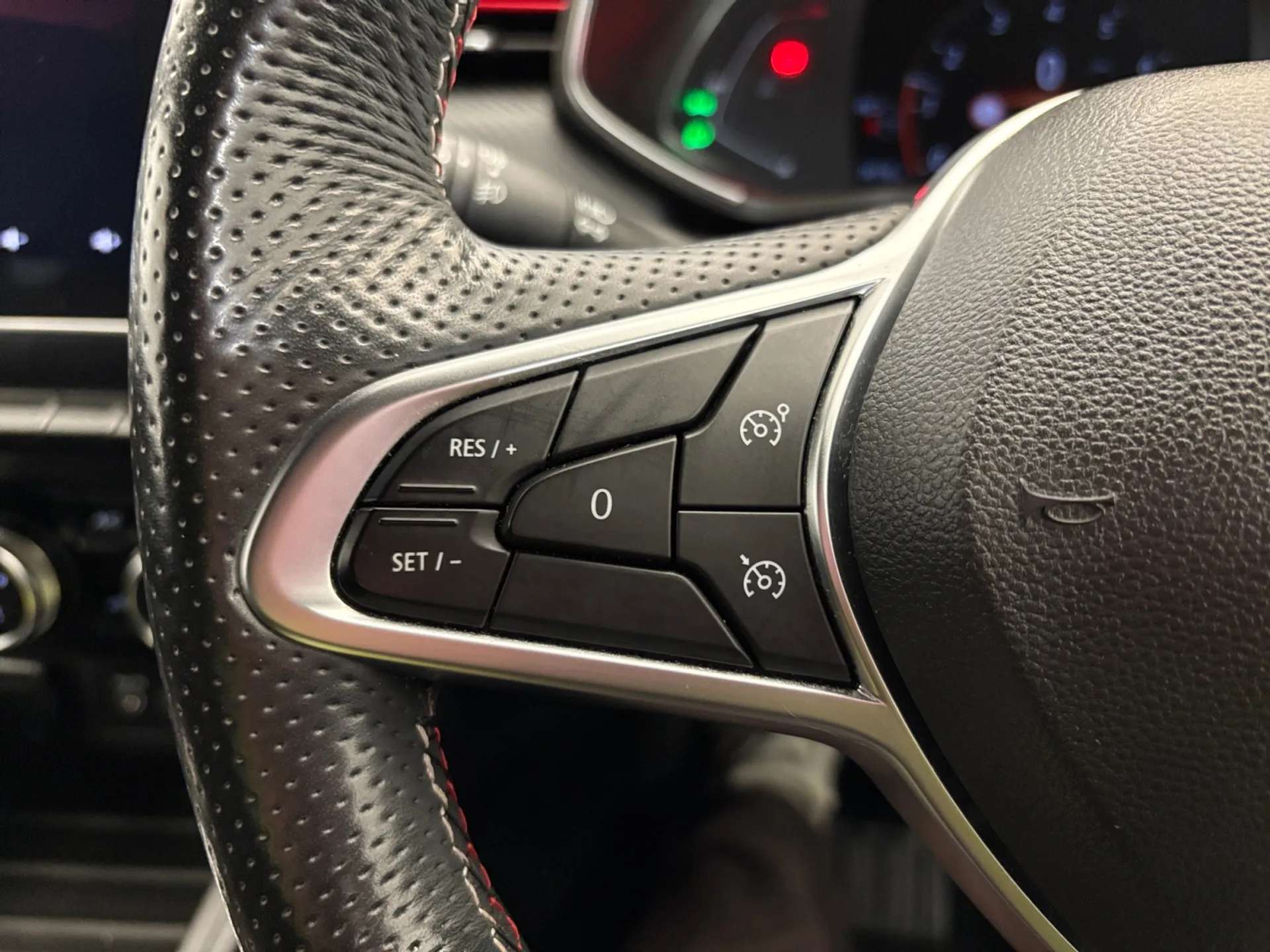 2021 RENAULT CLIO 2021 RENAULT CLIO