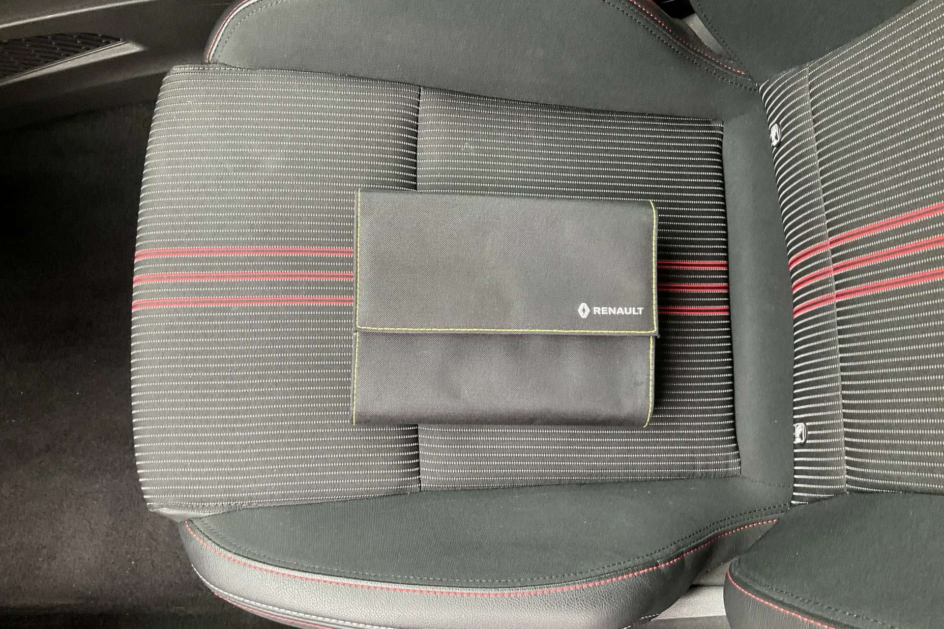 2021 RENAULT CLIO 2021 RENAULT CLIO