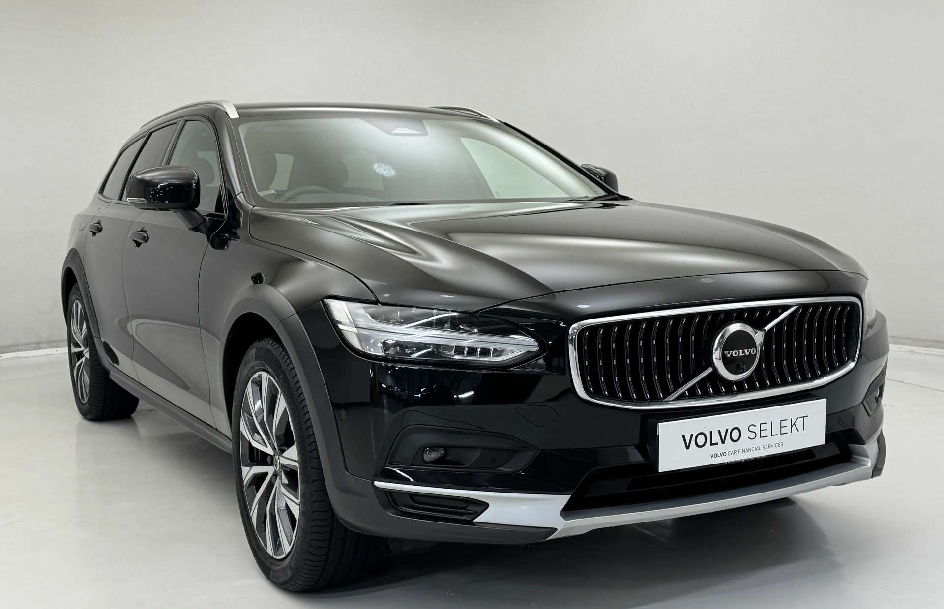 2023 VOLVO V90 2023 VOLVO V90