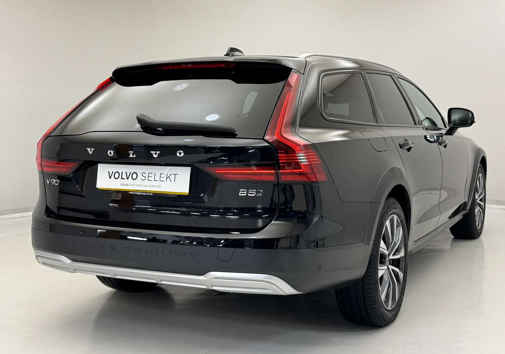 2023 VOLVO V90 2023 VOLVO V90
