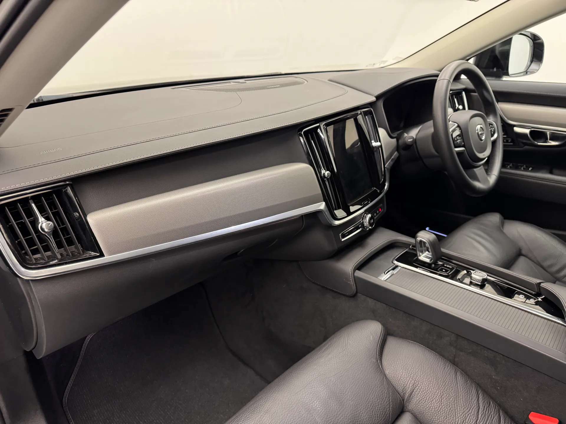 2023 VOLVO V90 2023 VOLVO V90