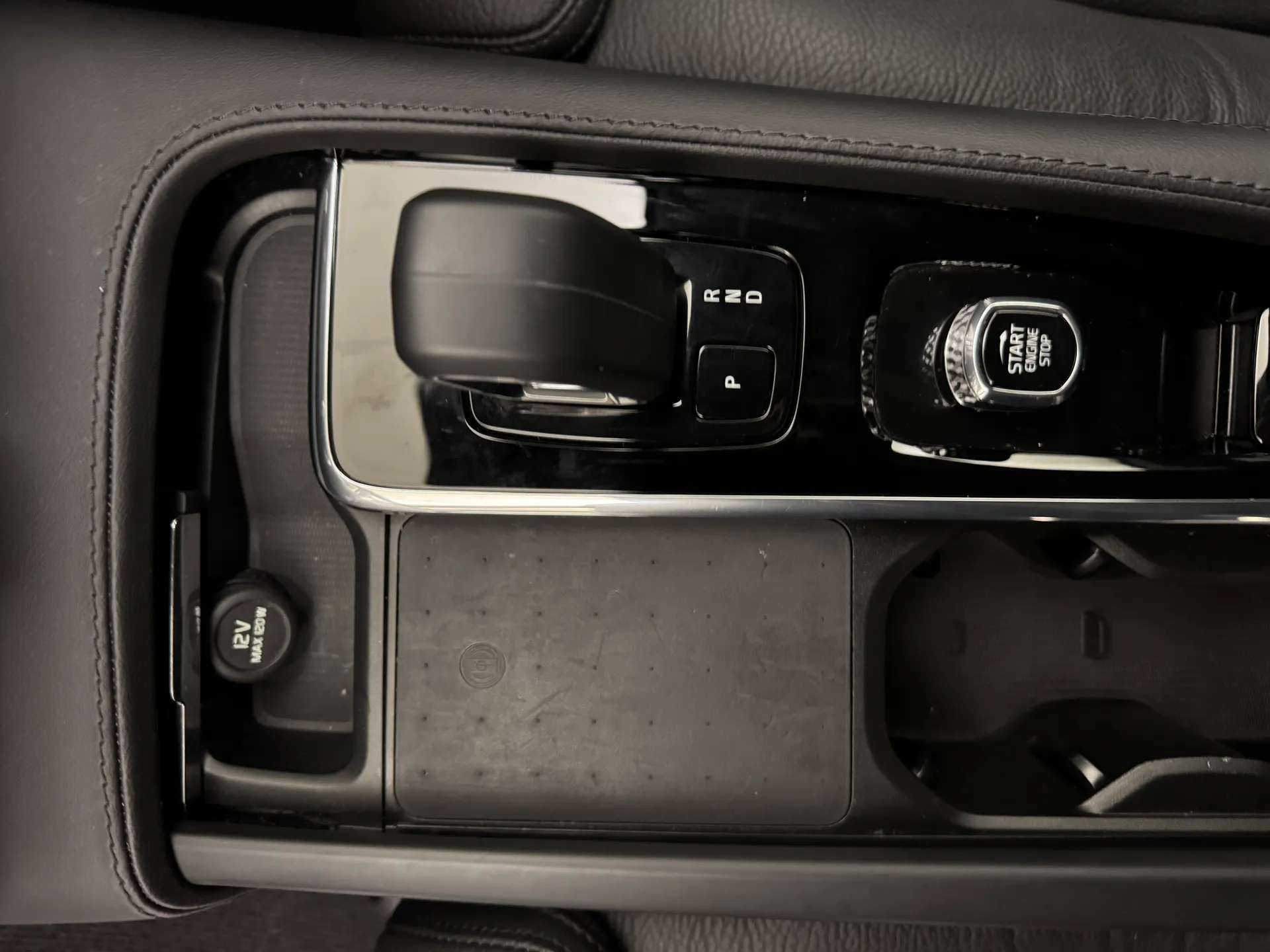 2023 VOLVO V90 2023 VOLVO V90