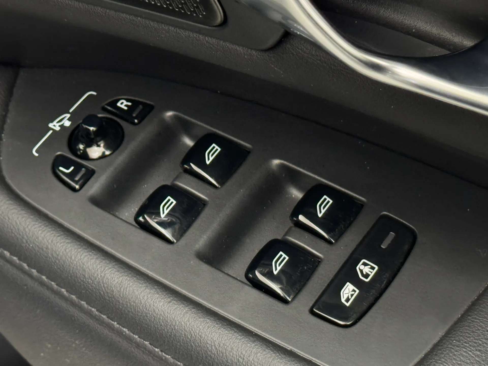 2023 VOLVO V90 2023 VOLVO V90