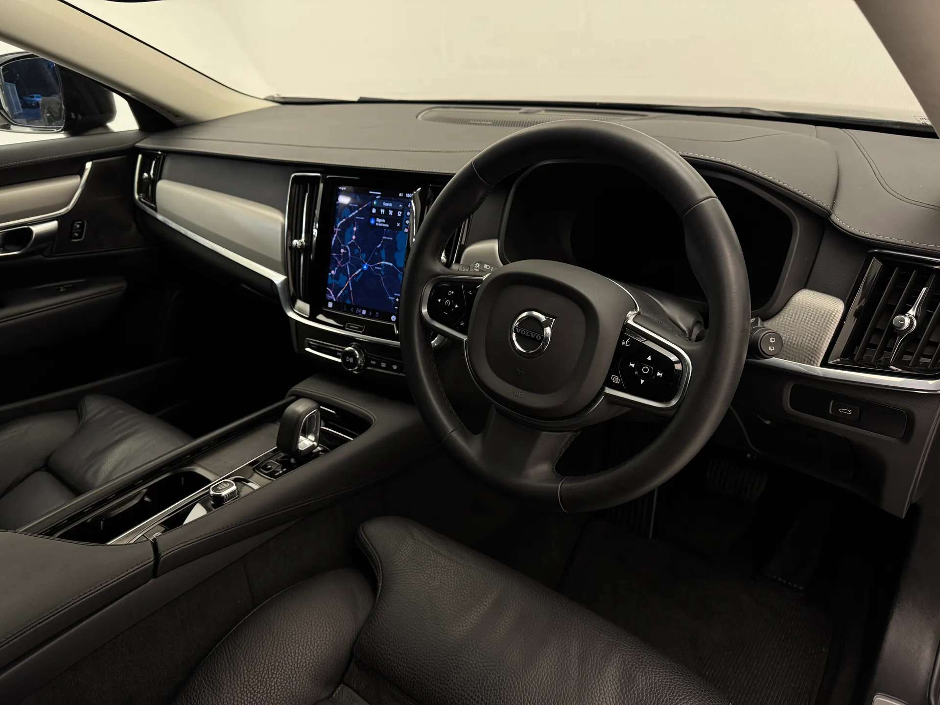 2023 VOLVO V90 2023 VOLVO V90