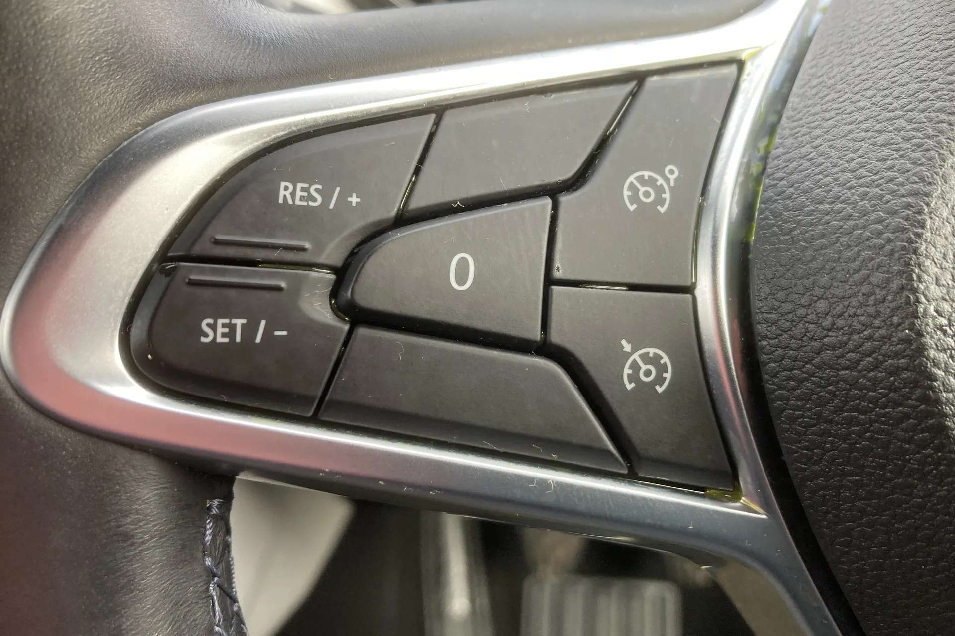 2020 RENAULT CLIO 2020 RENAULT CLIO