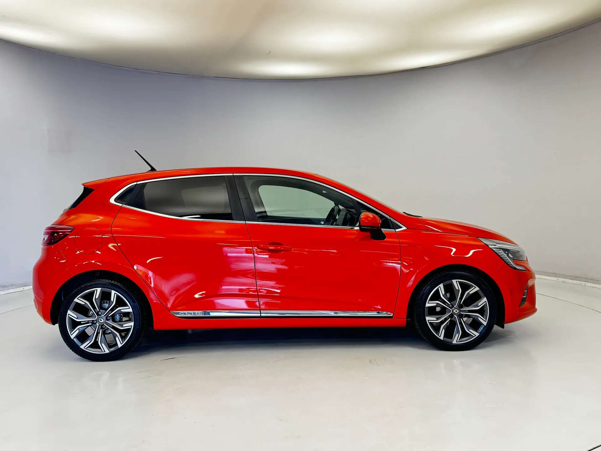 0 RENAULT CLIO 0 RENAULT CLIO