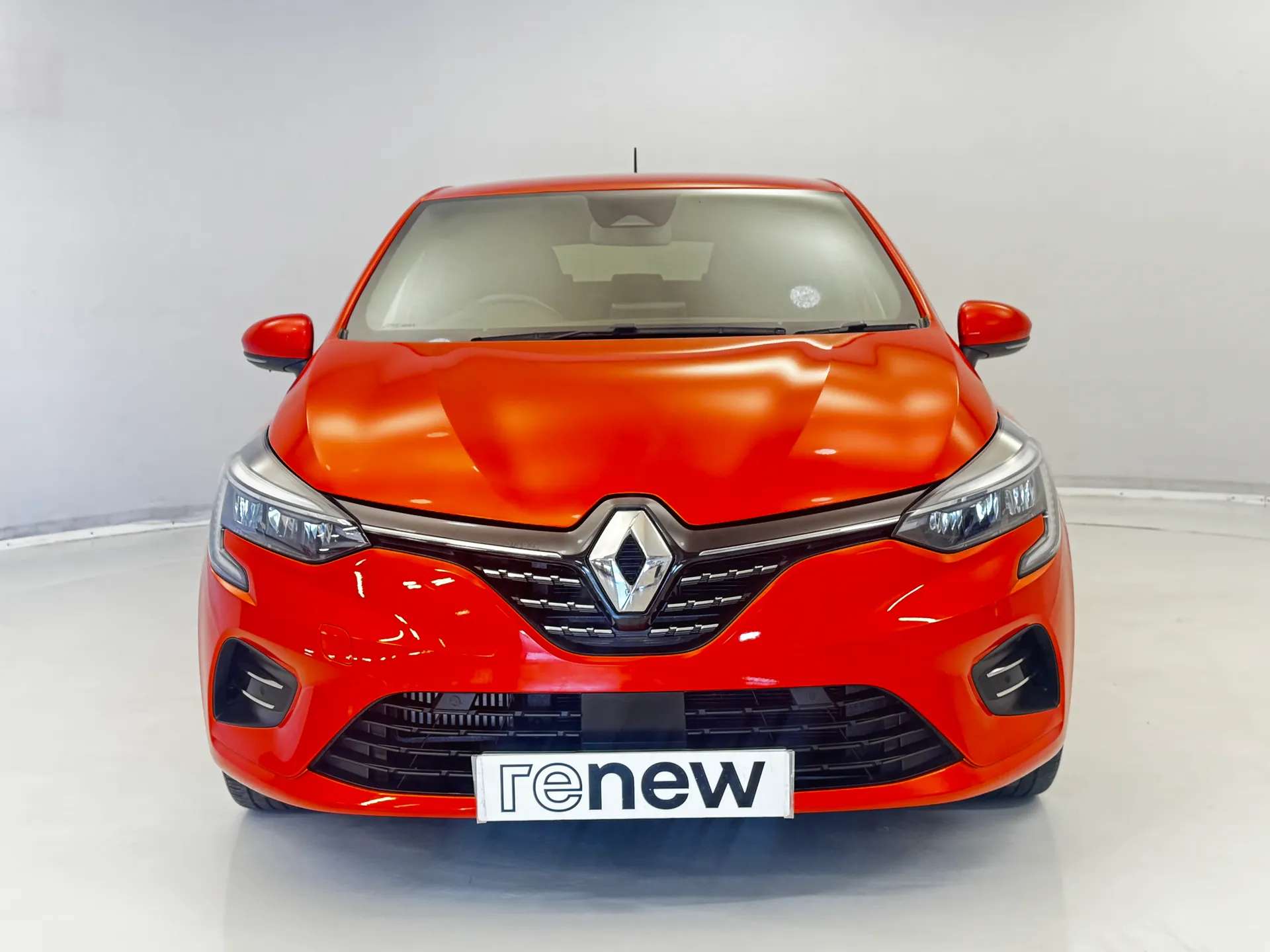 A 0 RENAULT CLIO 1.0 TCe 100 S Edition 5dr A 0 RENAULT CLIO 1.0 TCe 100 S Edition 5dr
