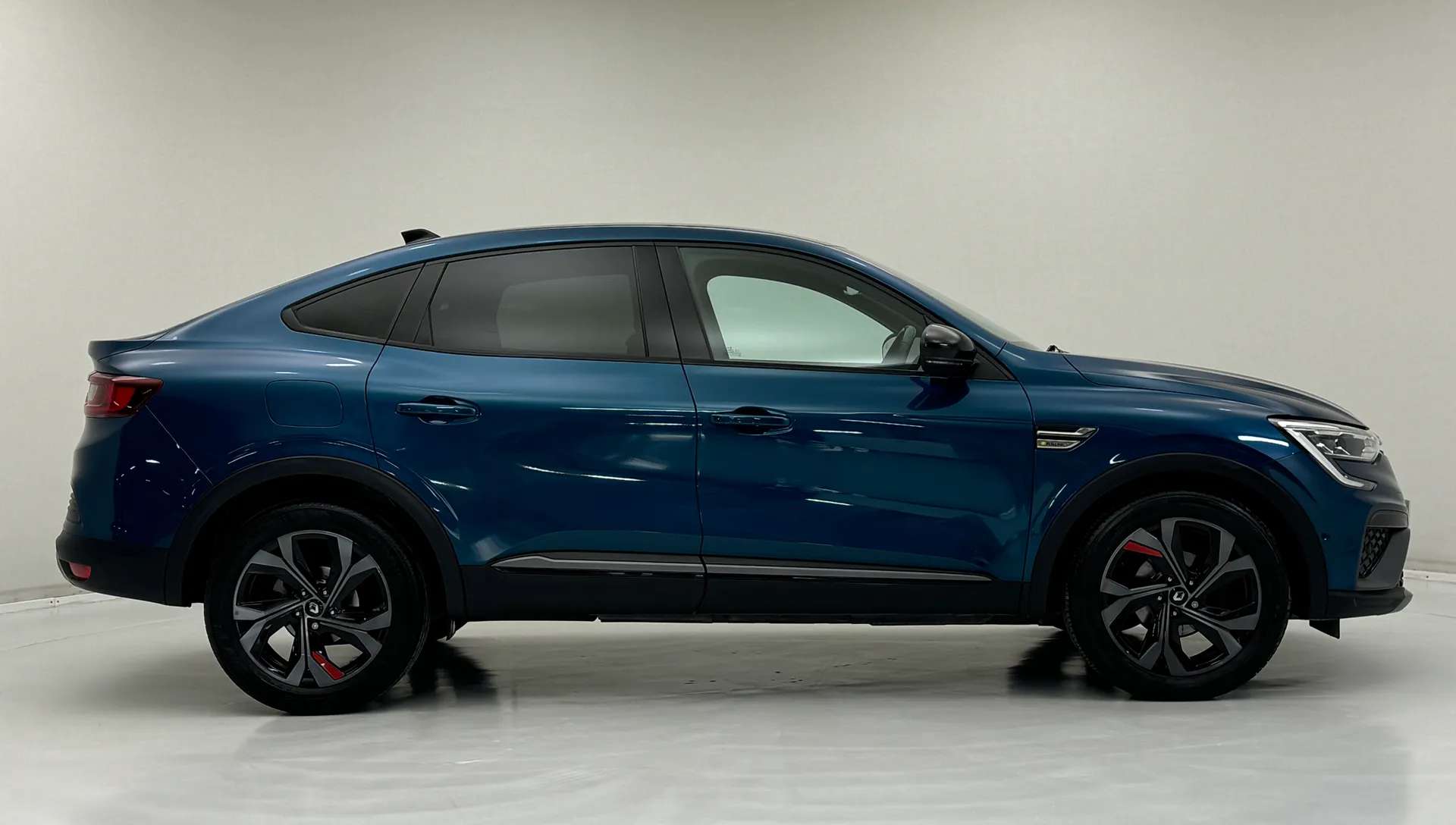 2025 RENAULT ARKANA 2025 RENAULT ARKANA