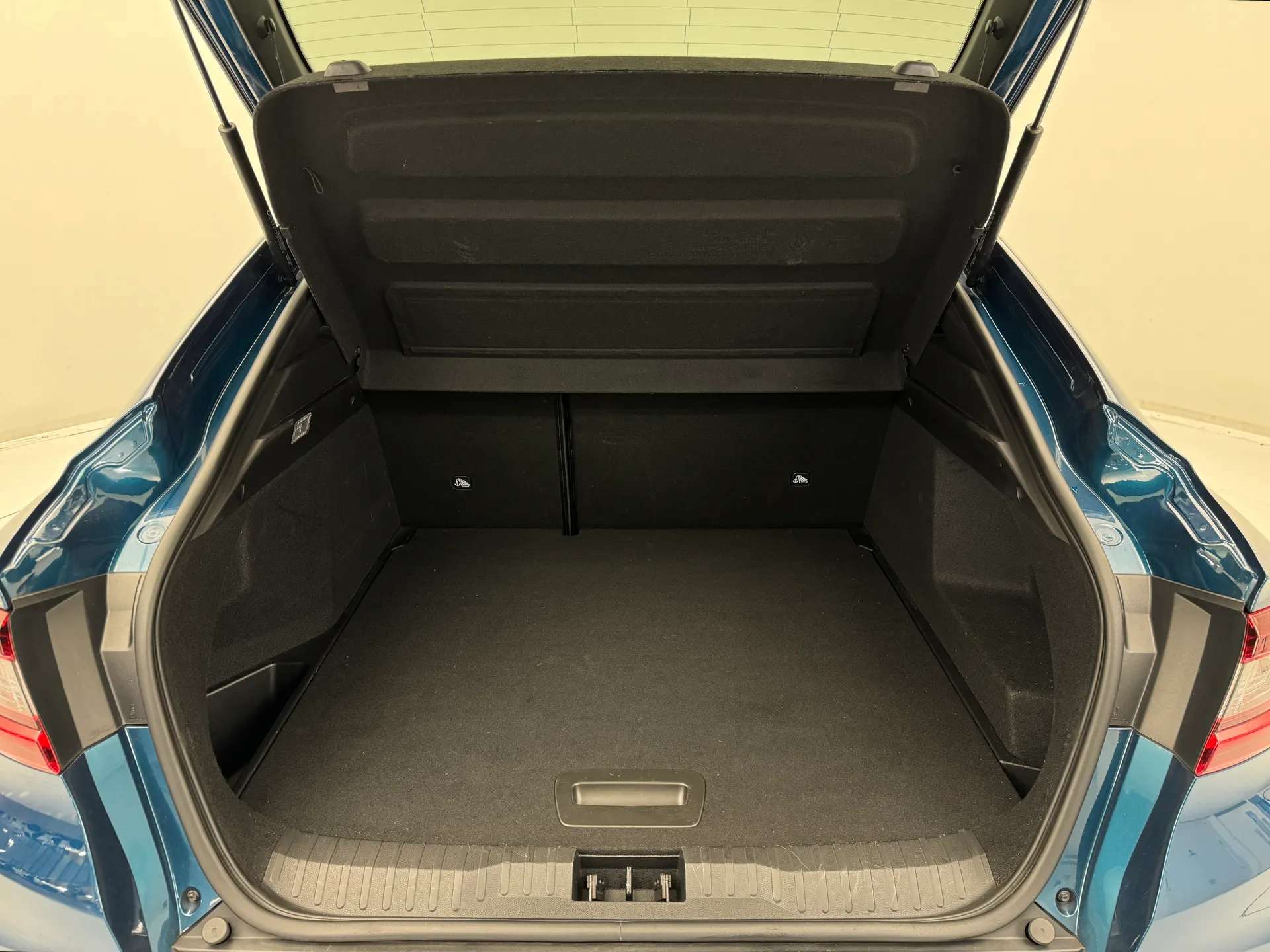 2025 RENAULT ARKANA 2025 RENAULT ARKANA