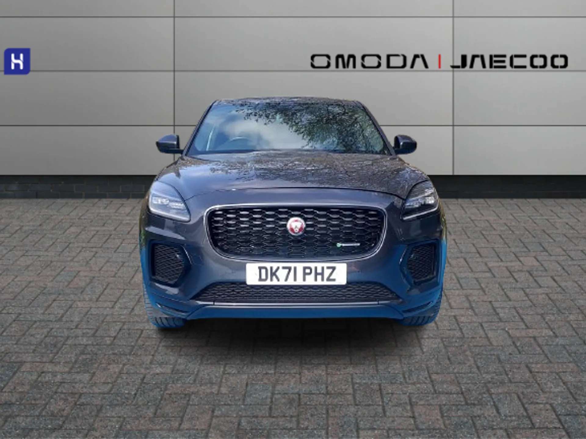 A 2021 JAGUAR E-PACE 2.0 D200 R-Dynamic SE 5dr Auto A 2021 JAGUAR E-PACE 2.0 D200 R-Dynamic SE 5dr Auto