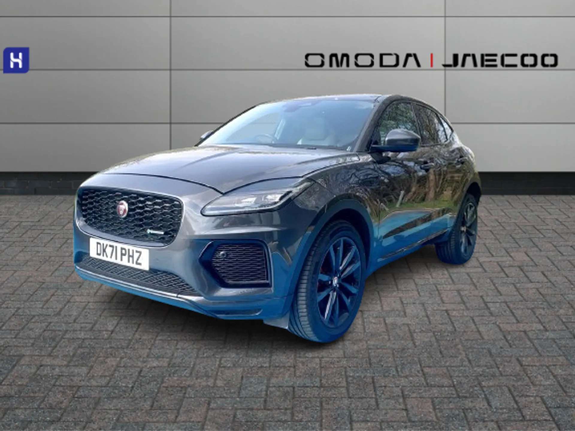 A 2021 JAGUAR E-PACE 2.0 D200 R-Dynamic SE 5dr Auto A 2021 JAGUAR E-PACE 2.0 D200 R-Dynamic SE 5dr Auto