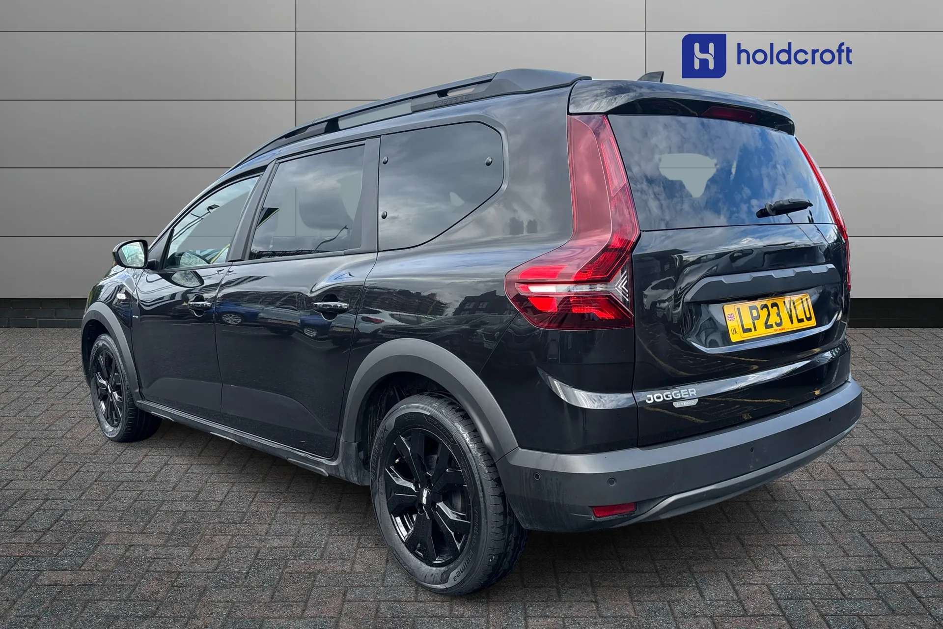 A 2023 DACIA JOGGER 1.6 HEV Extreme SE 5dr Auto A 2023 DACIA JOGGER 1.6 HEV Extreme SE 5dr Auto