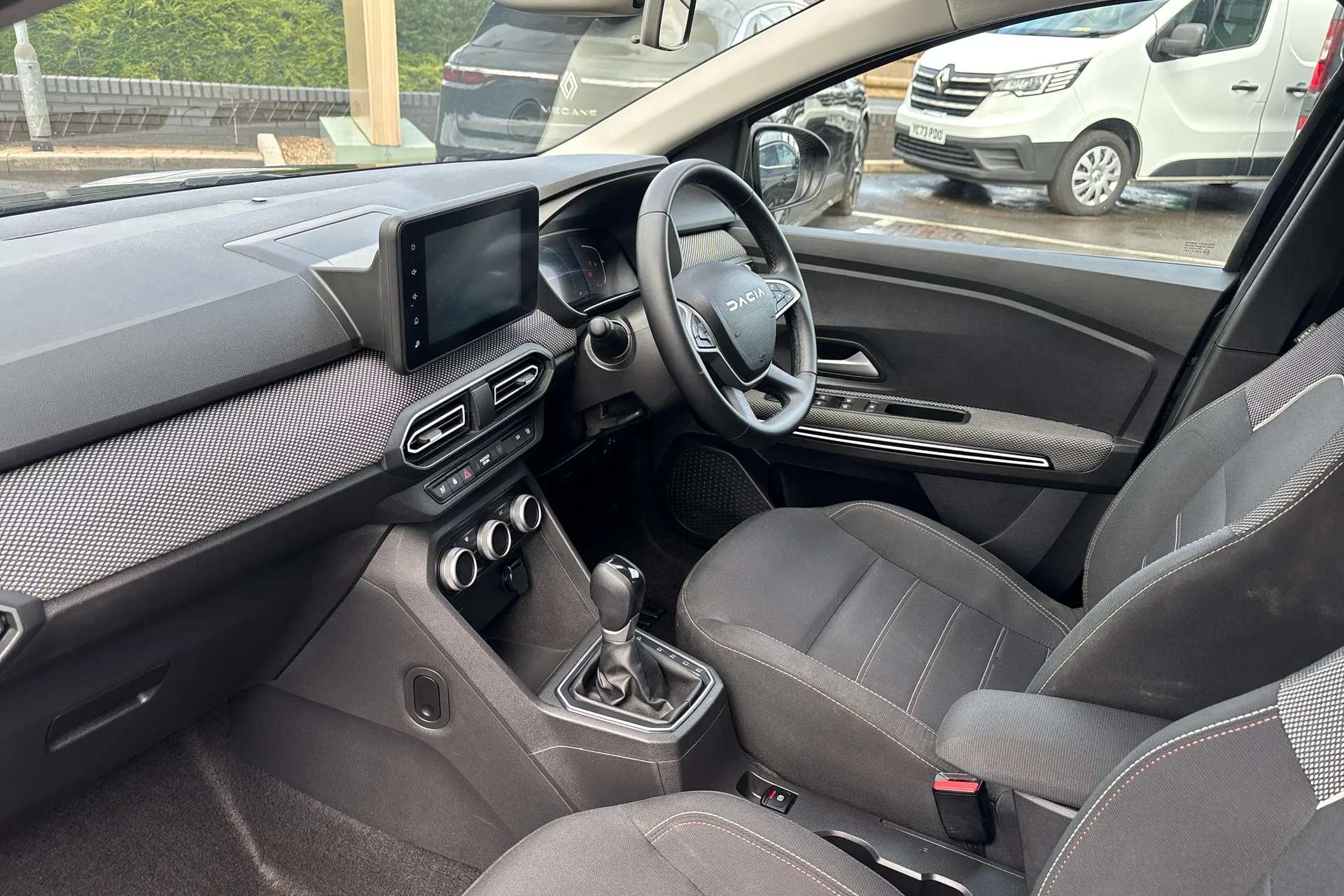 A 2023 DACIA JOGGER 1.6 HEV Extreme SE 5dr Auto A 2023 DACIA JOGGER 1.6 HEV Extreme SE 5dr Auto