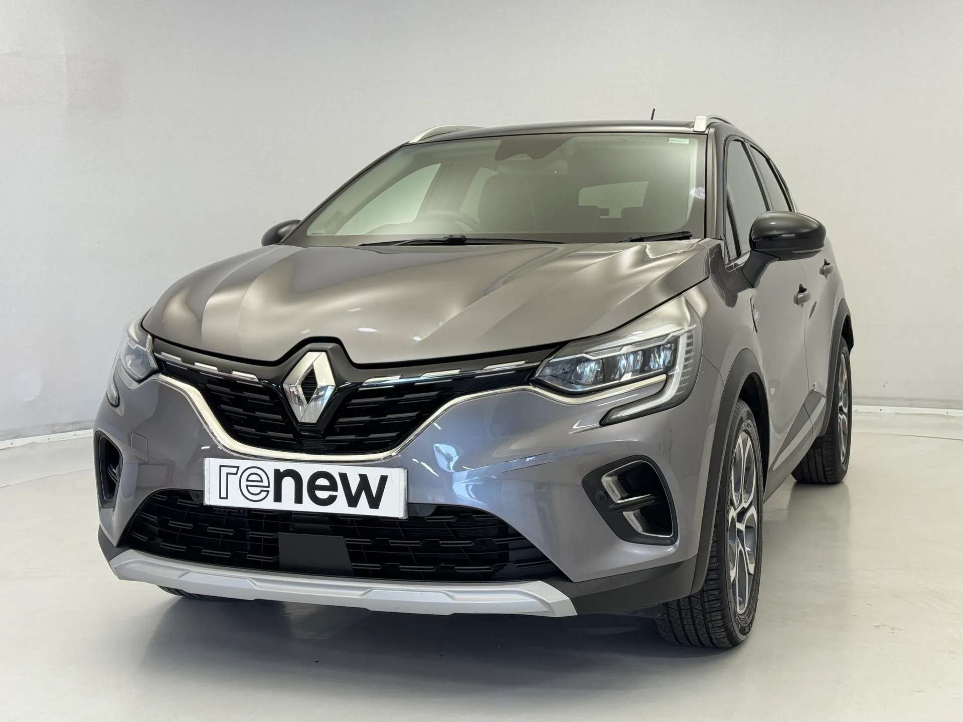 A 2022 RENAULT CAPTUR 1.0 TCE 90 SE Edition 5dr A 2022 RENAULT CAPTUR 1.0 TCE 90 SE Edition 5dr