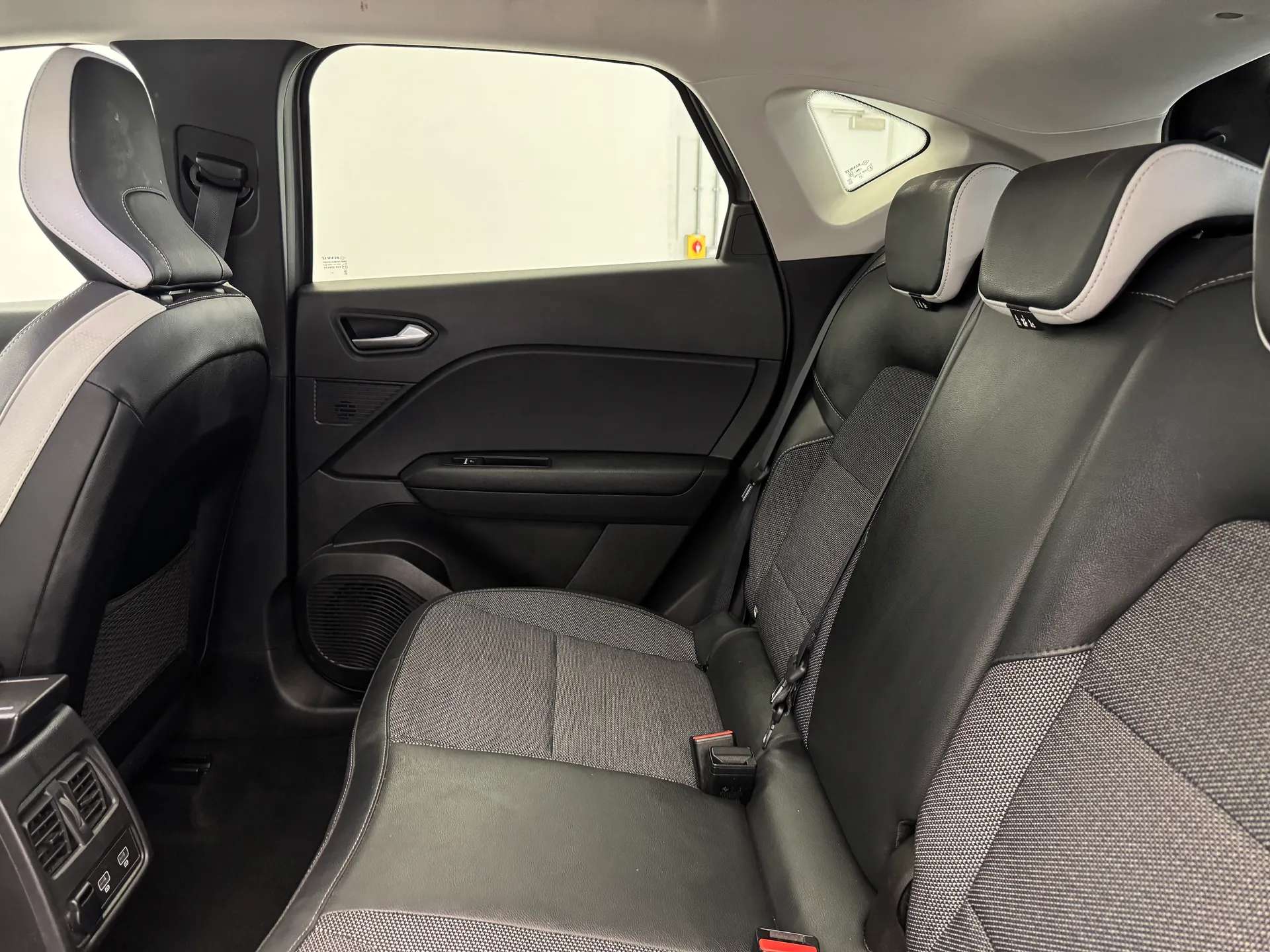 2022 RENAULT CAPTUR 2022 RENAULT CAPTUR