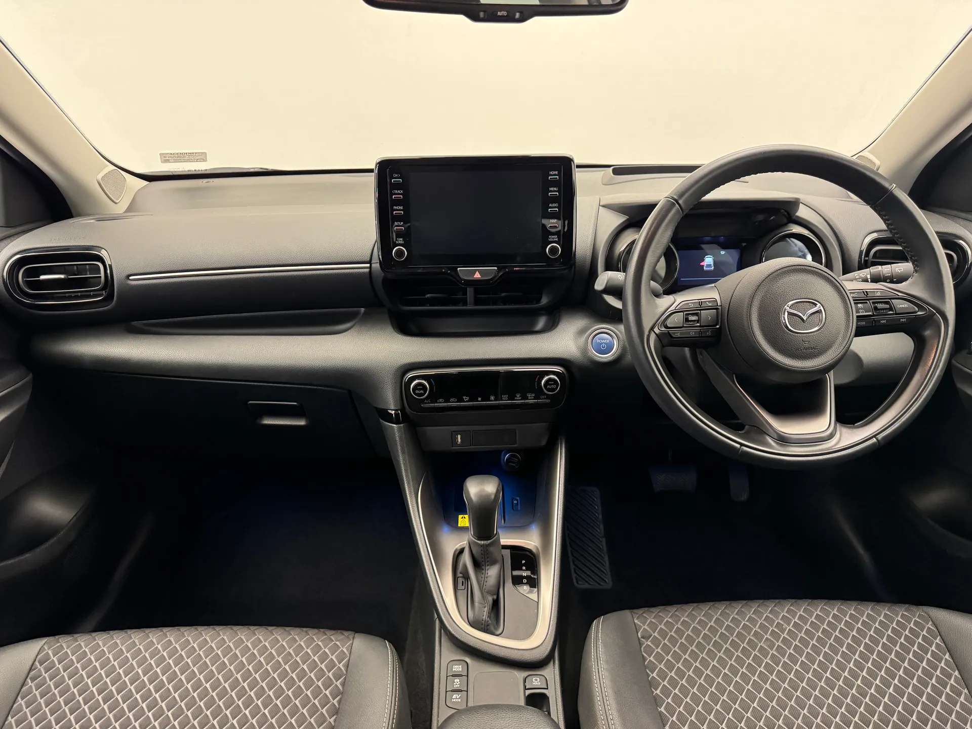 2023 MAZDA 2 HYBRID 2023 MAZDA 2 HYBRID